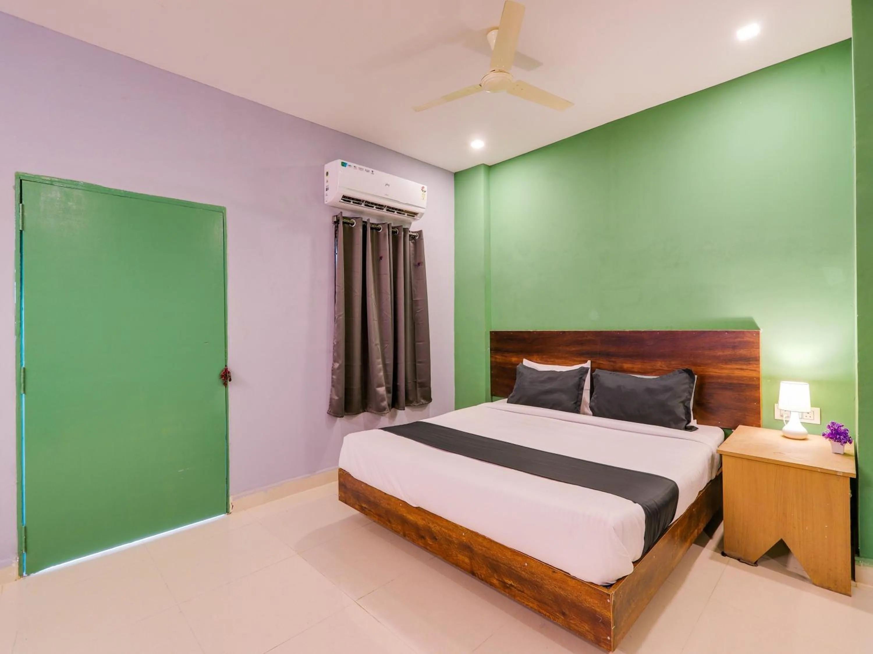 Bedroom, Bed in Hotel O Ragas