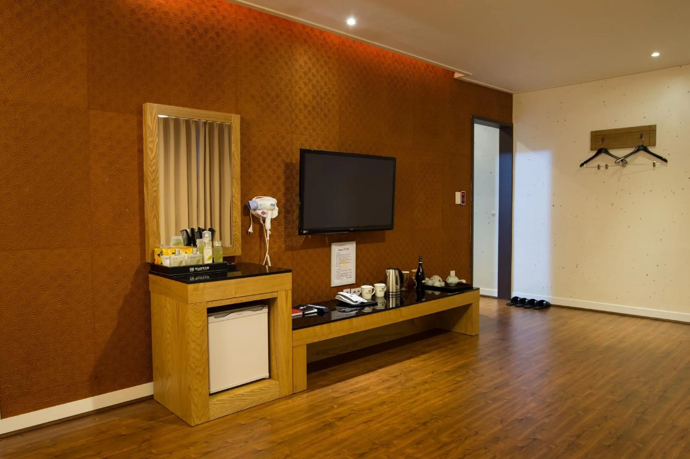 Pungnam Tourist Hotel