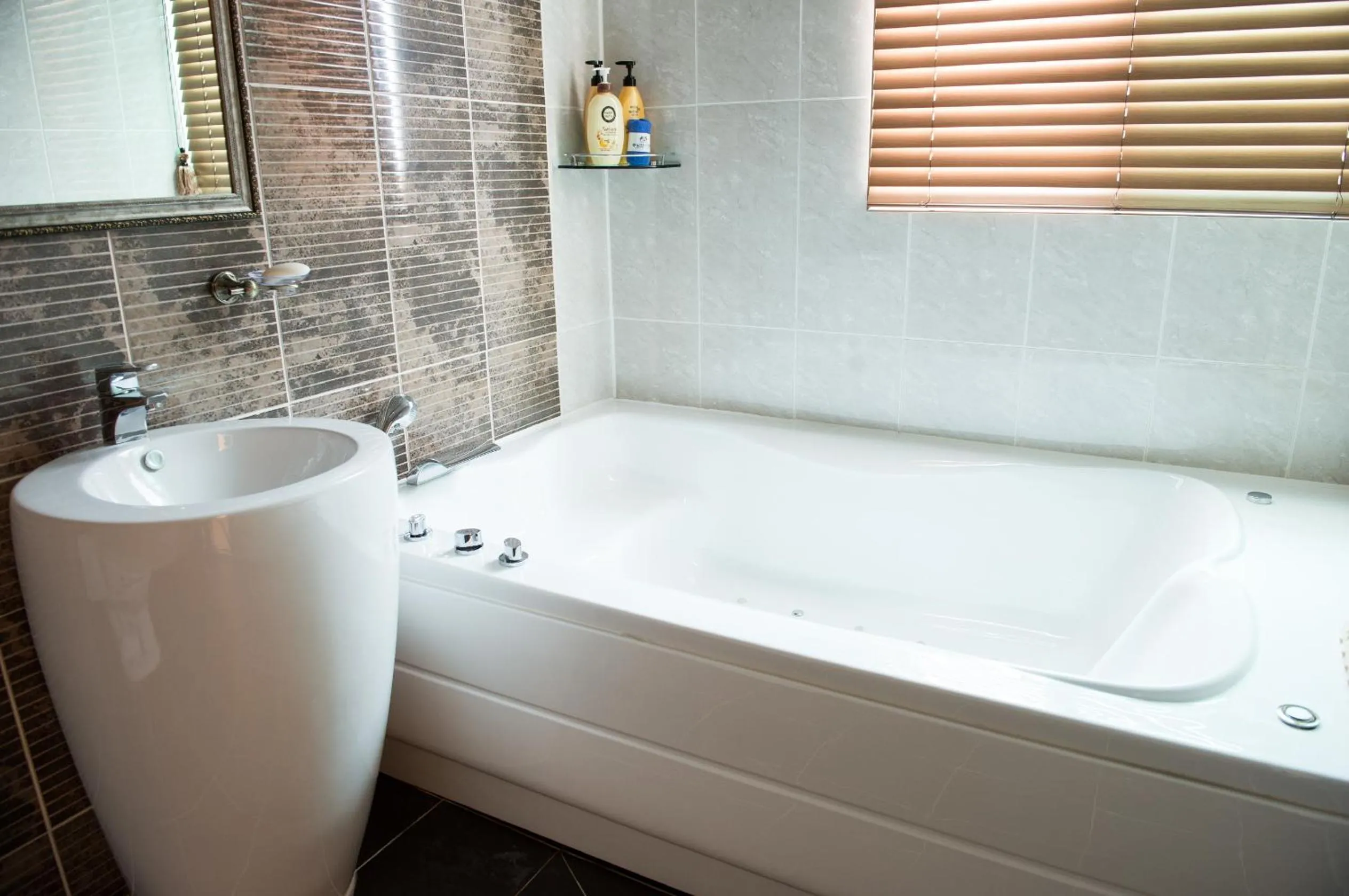 Bathroom in Pungnam Tourist Hotel