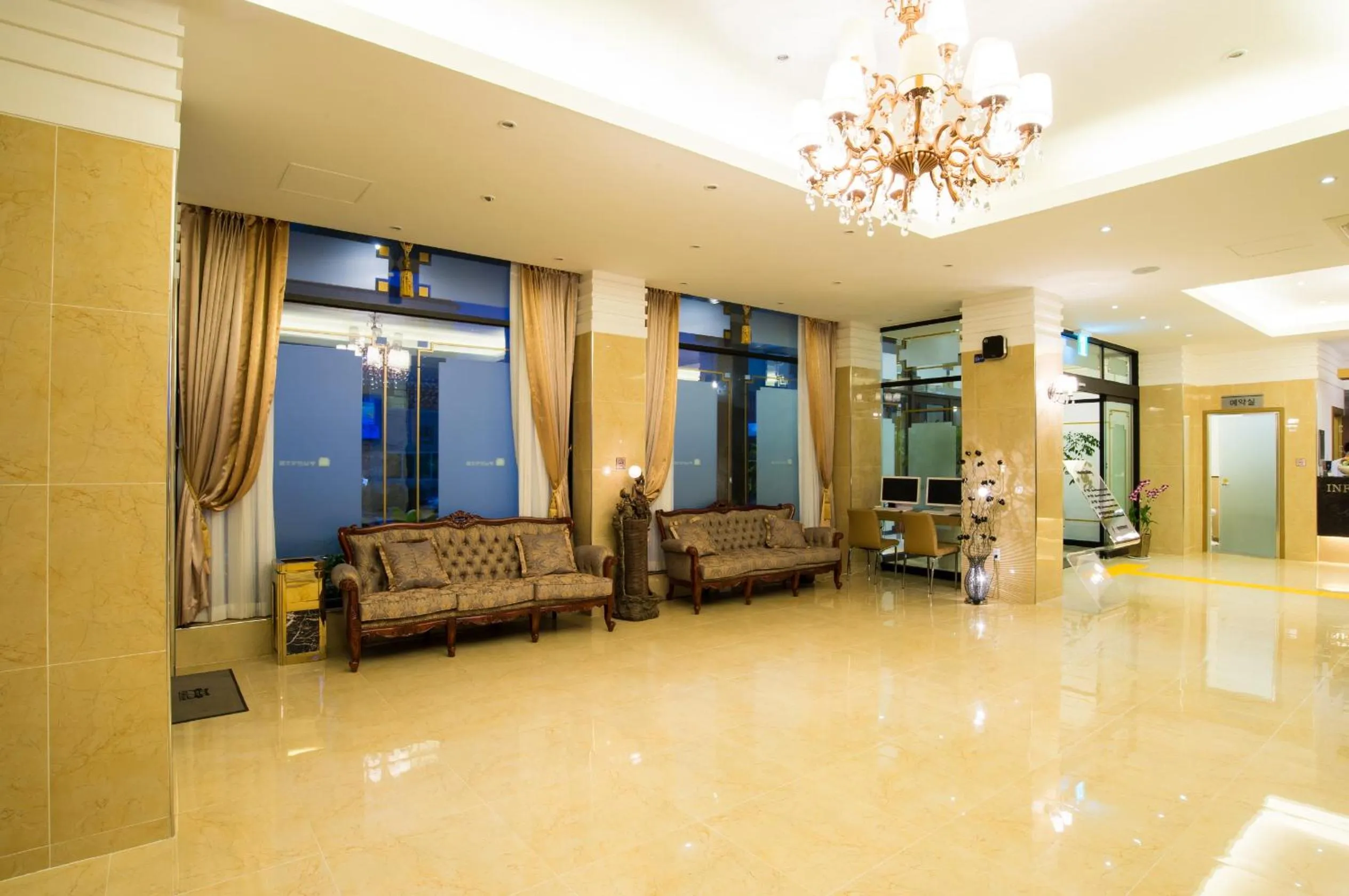 Pungnam Tourist Hotel