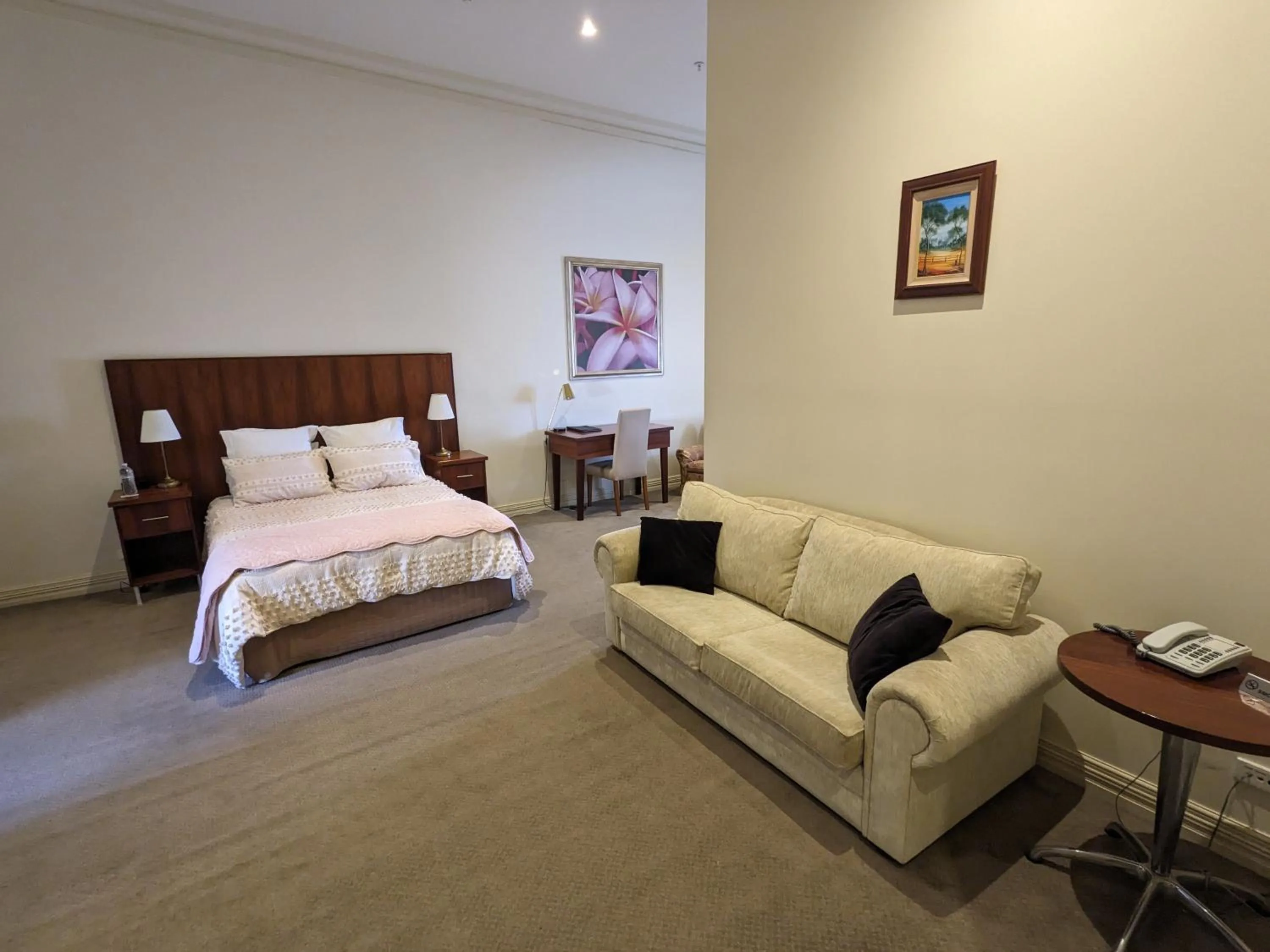 Bed in The Astra Broken Hill