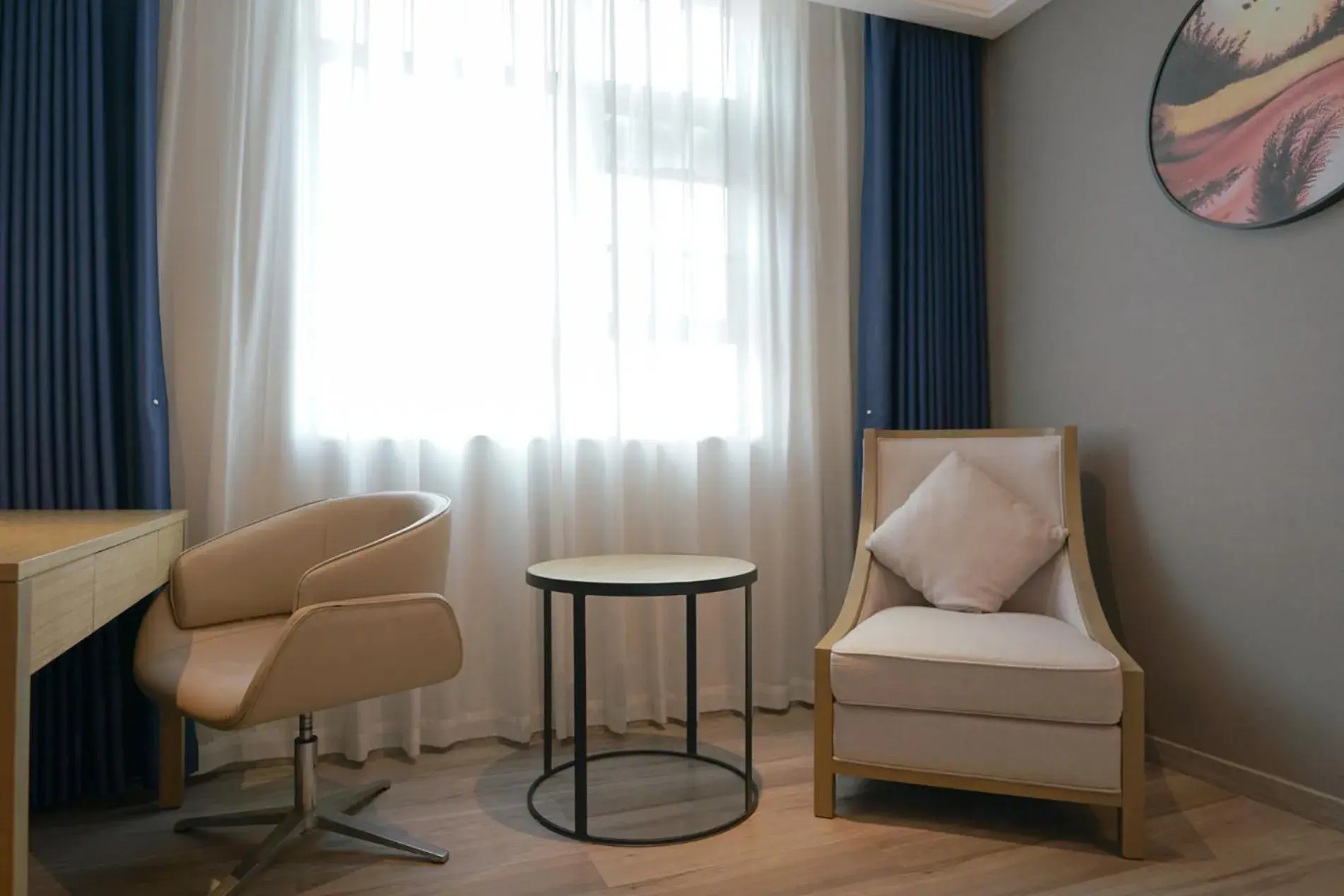 Superior King Room - single occupancy in Paco Hotel Guangzhou North Railway Station Superior King Room - single occupancy in Paco Hotel Guangzhou North Railway Station