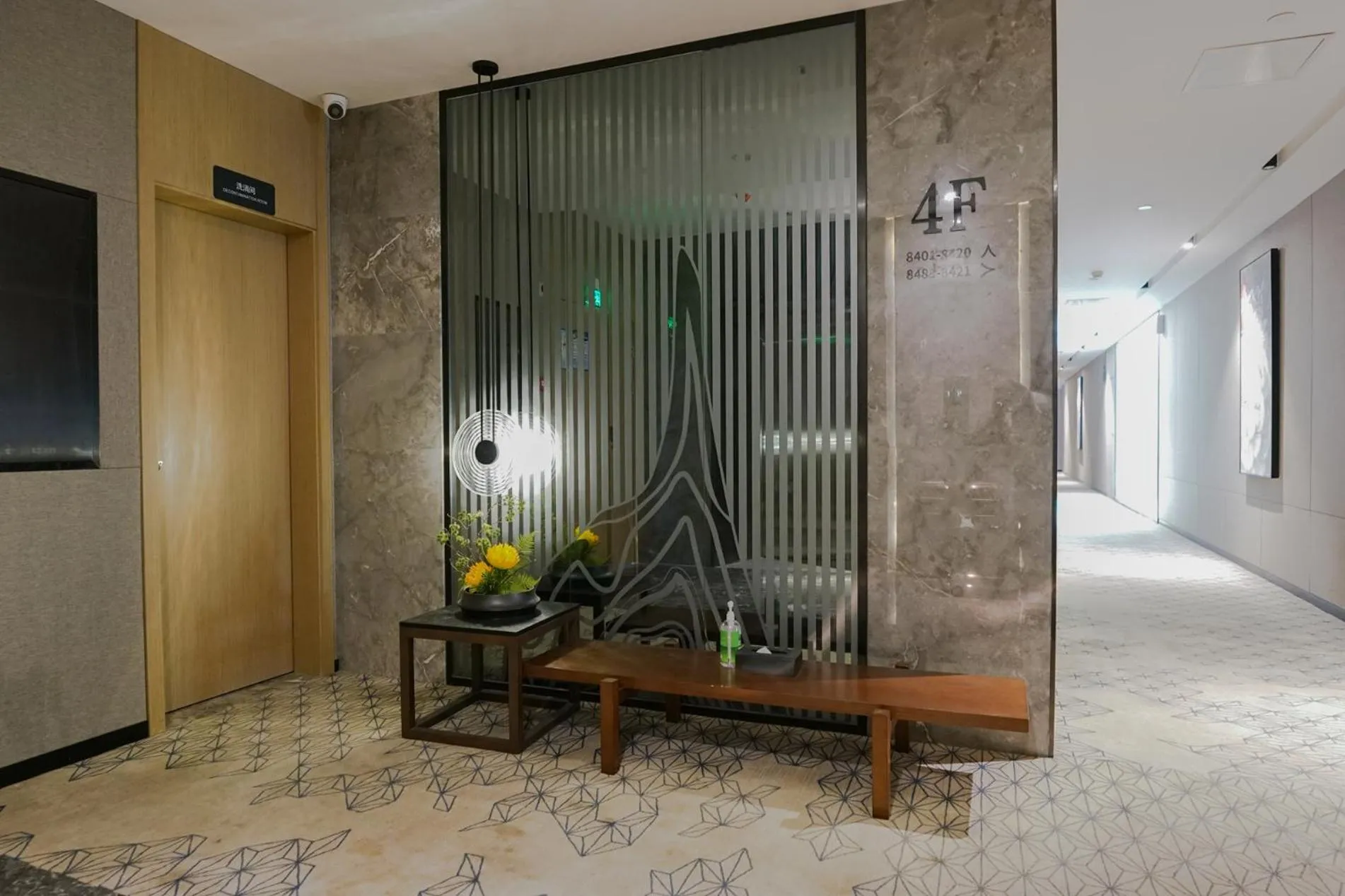 elevator in Paco Hotel Guangzhou North Railway Station