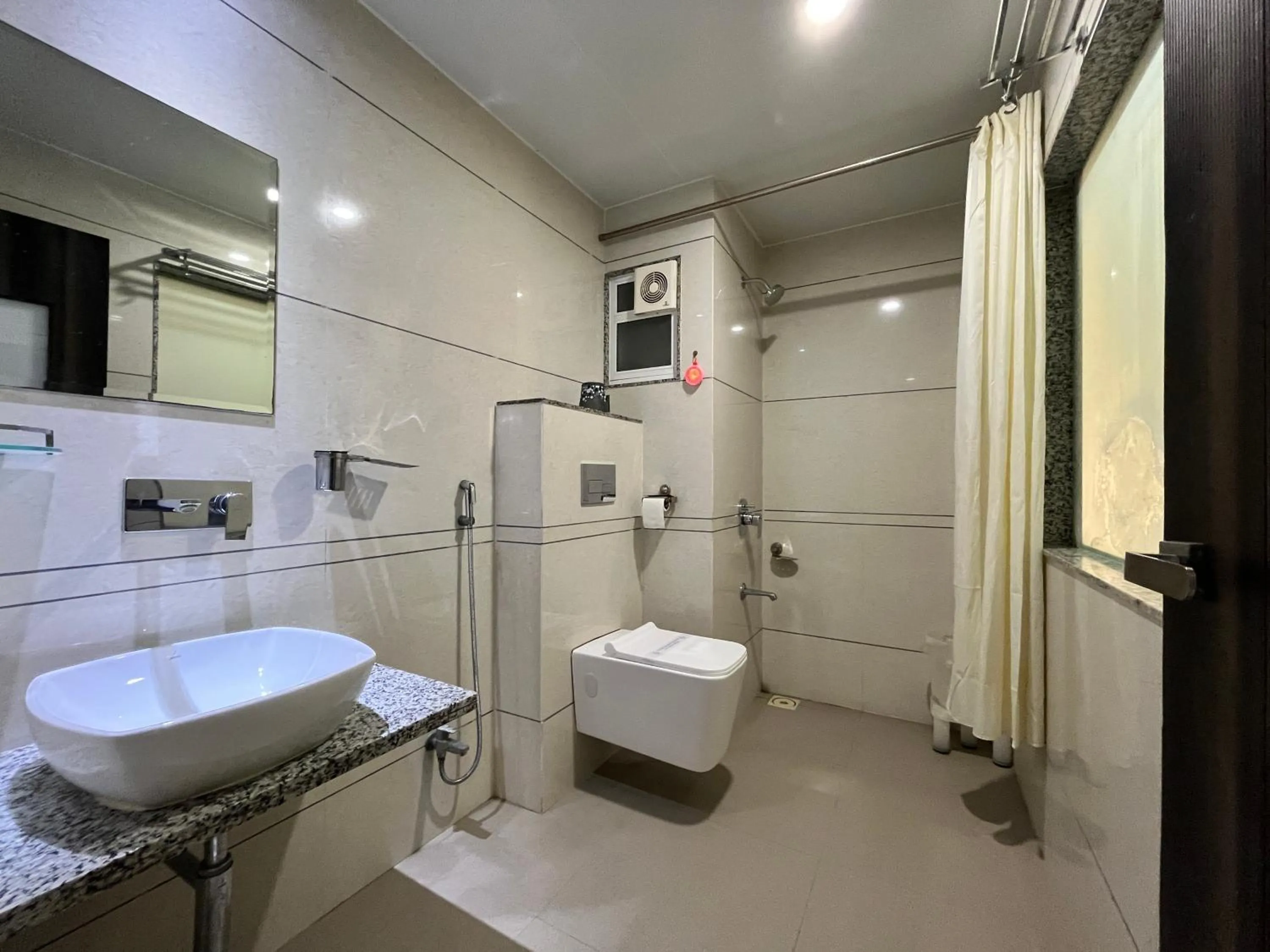 Bathroom in Hotel Grand Darshan Vadodara