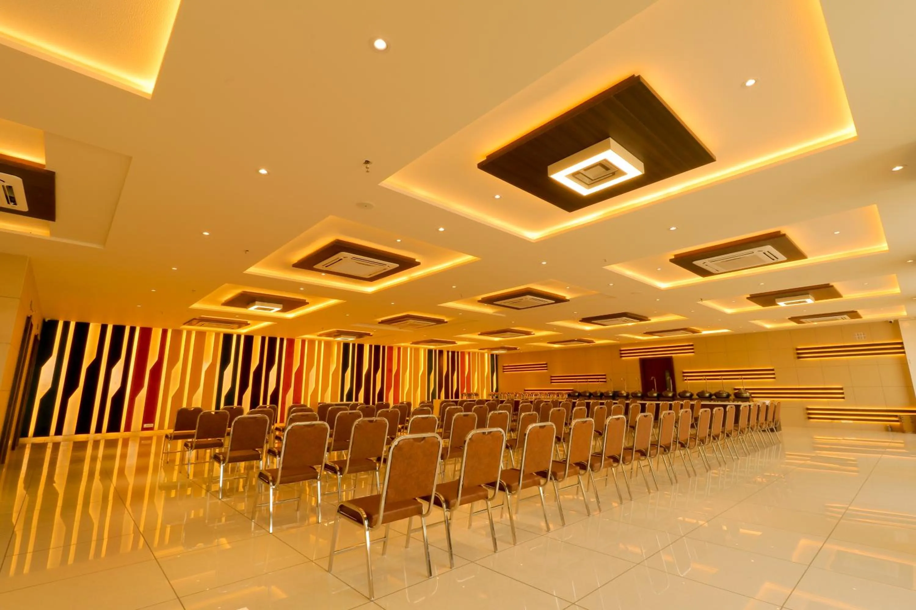 Banquet/Function facilities in Hotel Grand Darshan Vadodara