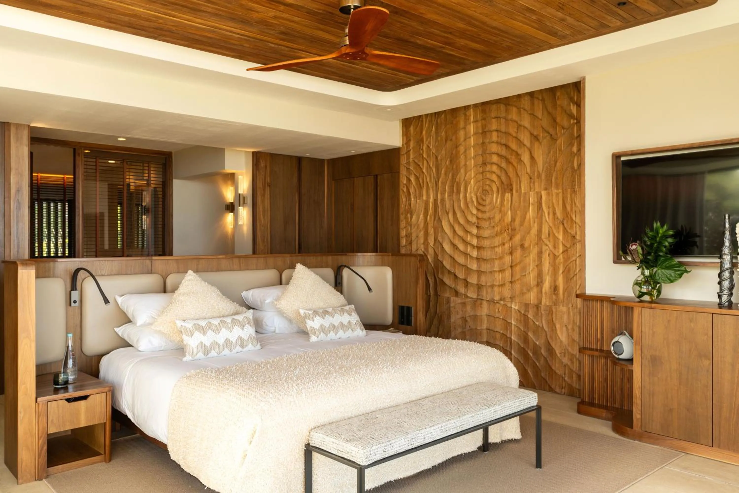 Bedroom, Bed in Legend Hill Residences and Spa