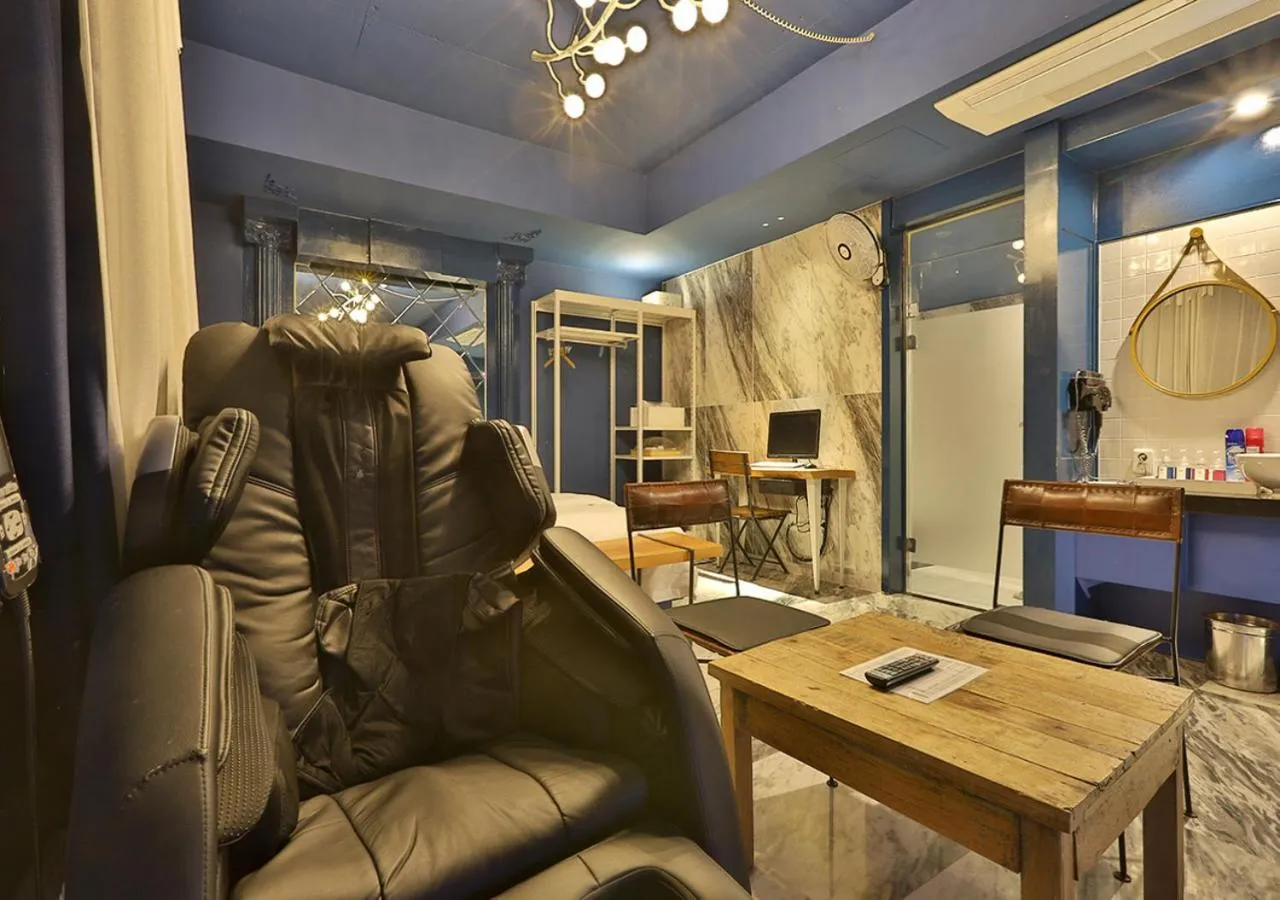 February Hotel Gimhae