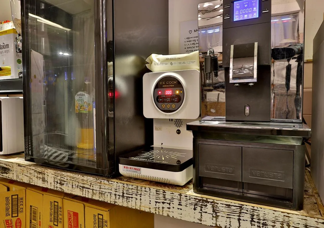 February Hotel Gimhae