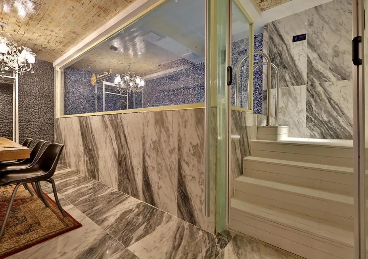 February Hotel Gimhae