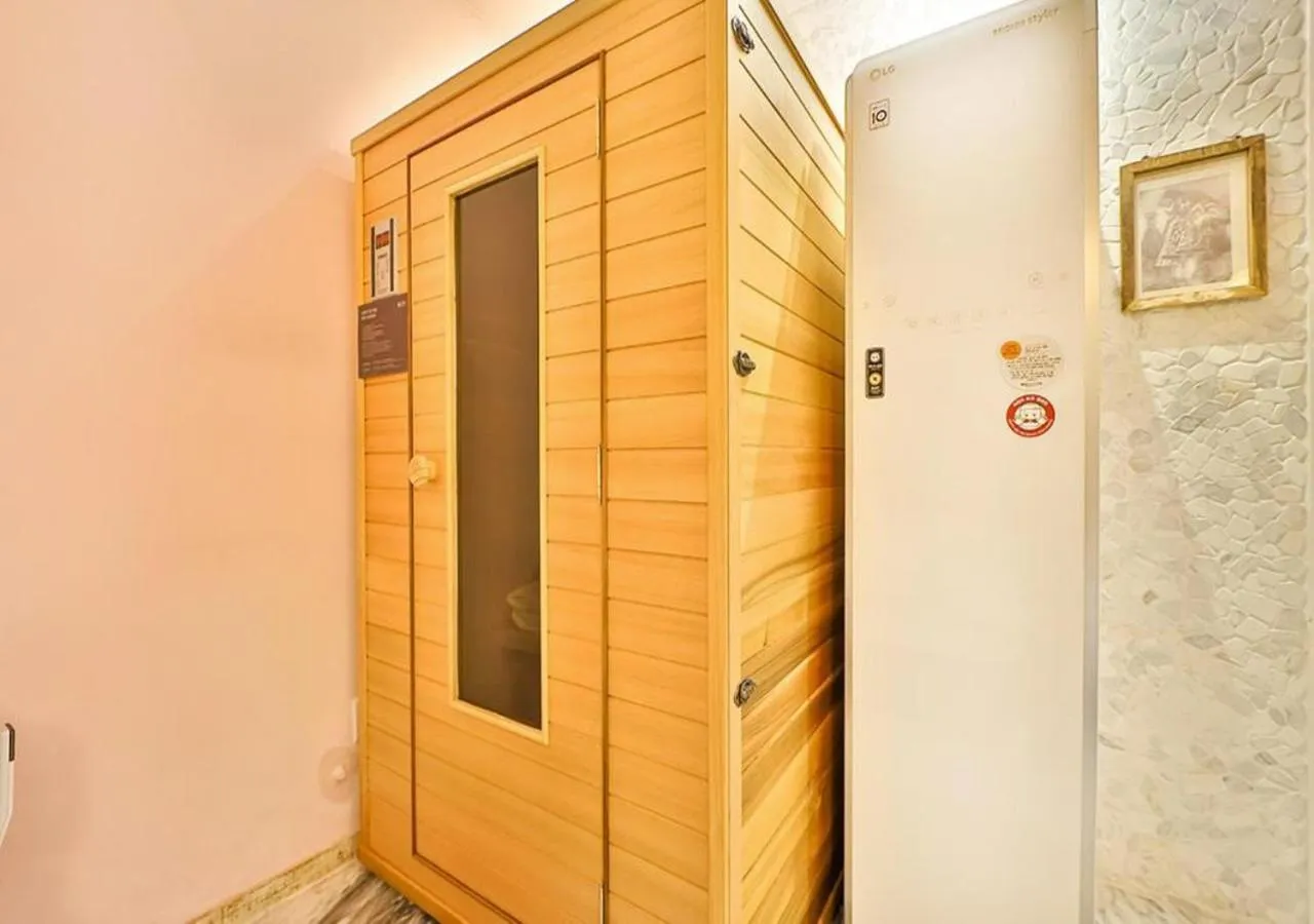 February Hotel Gimhae