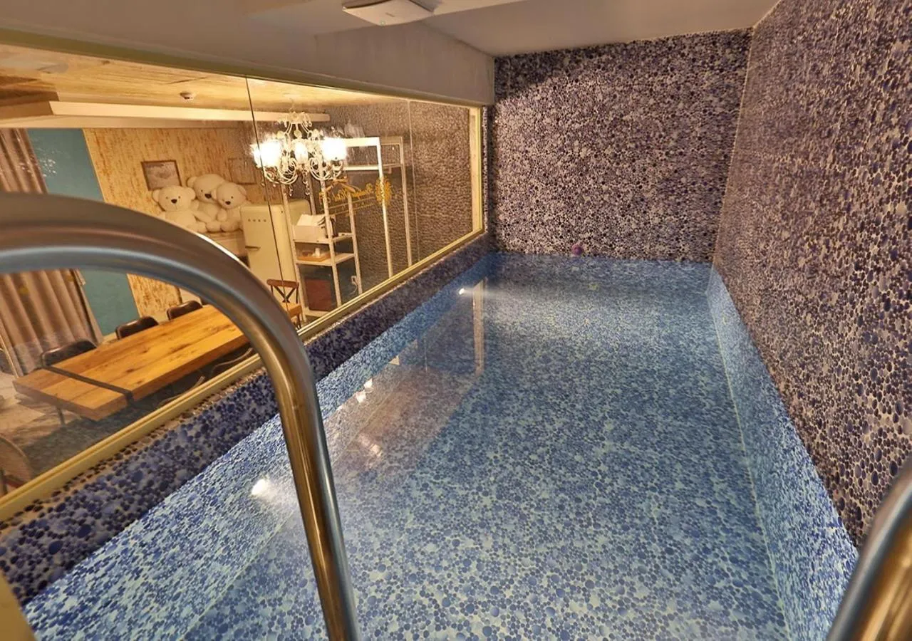 February Hotel Gimhae