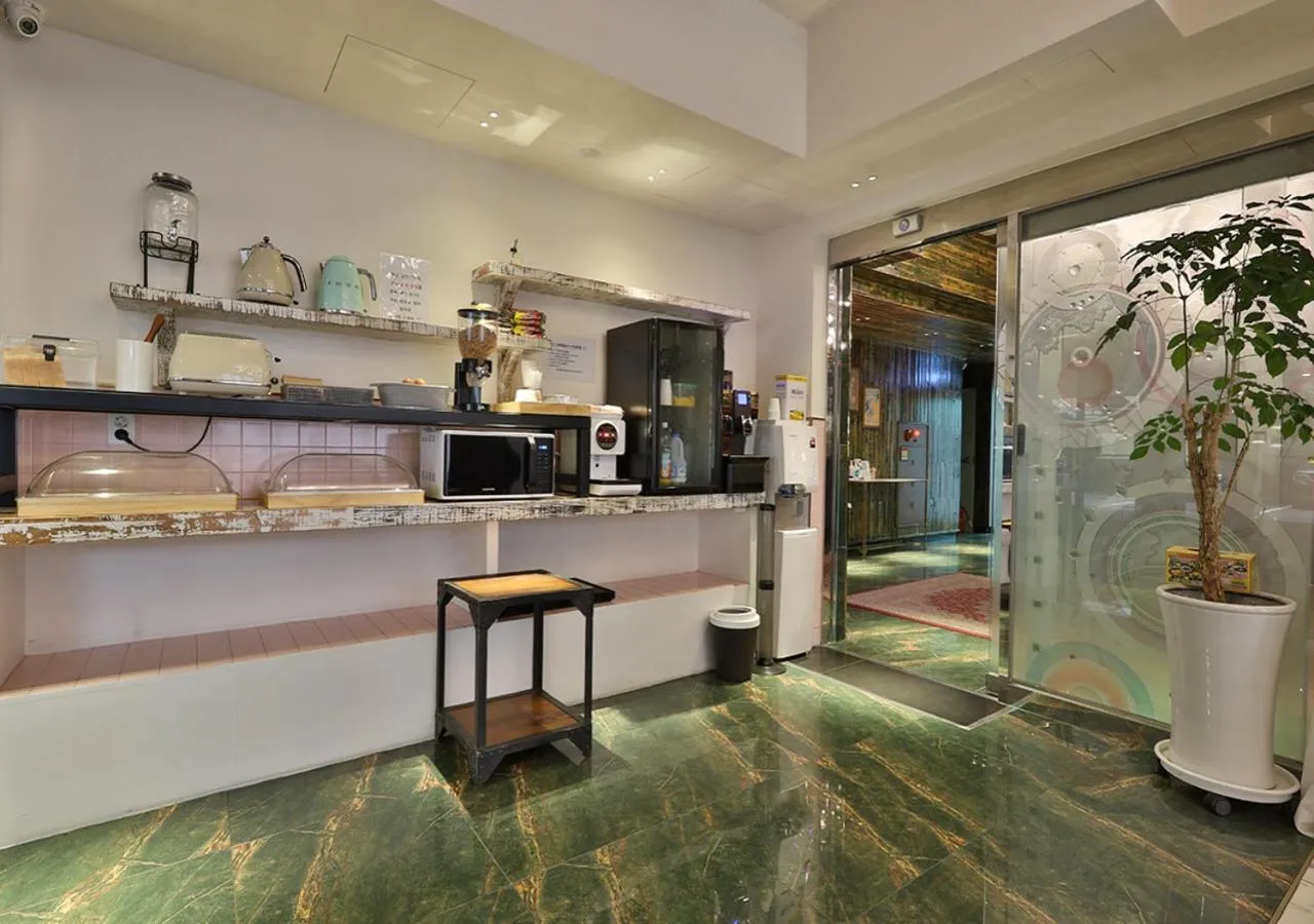 February Hotel Gimhae