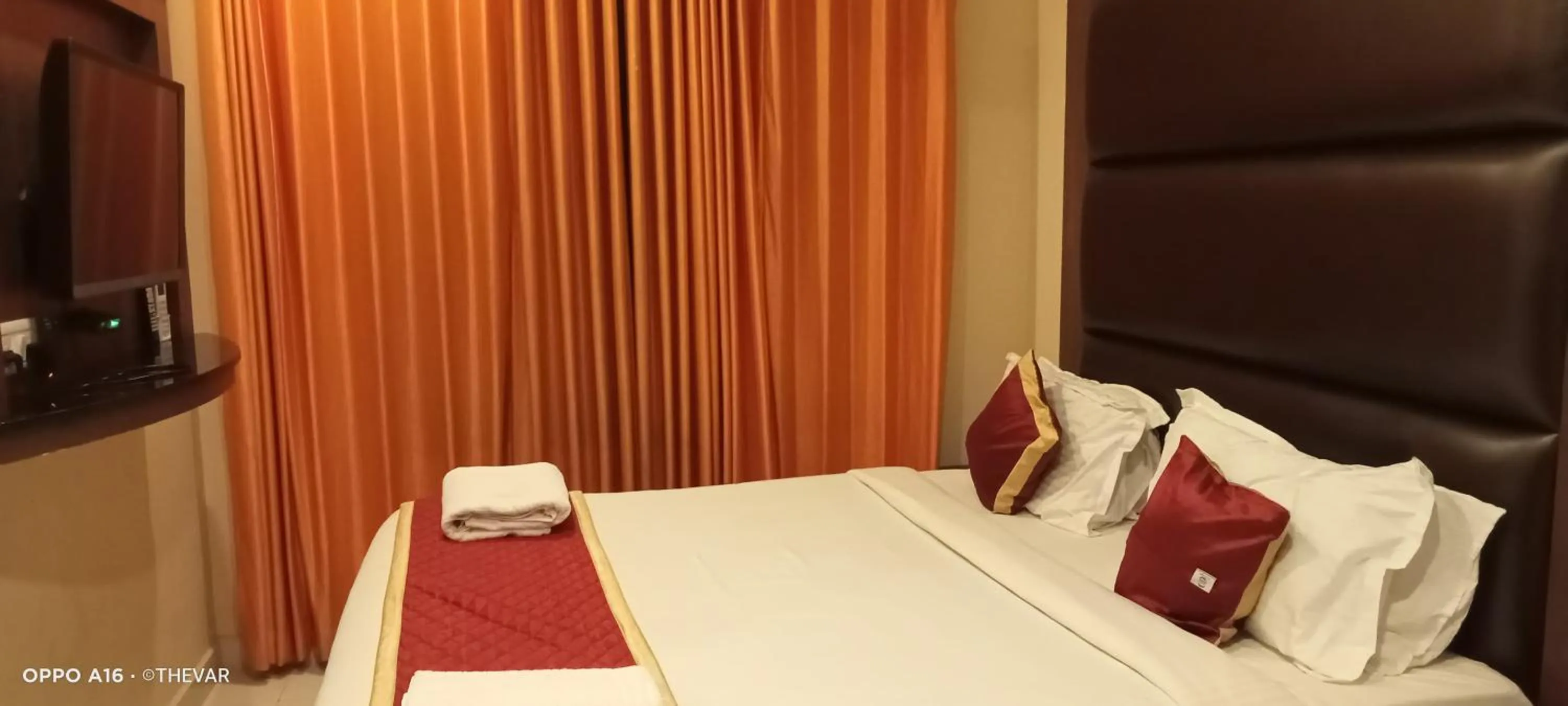 Bed in HOTEL SAMUDRA