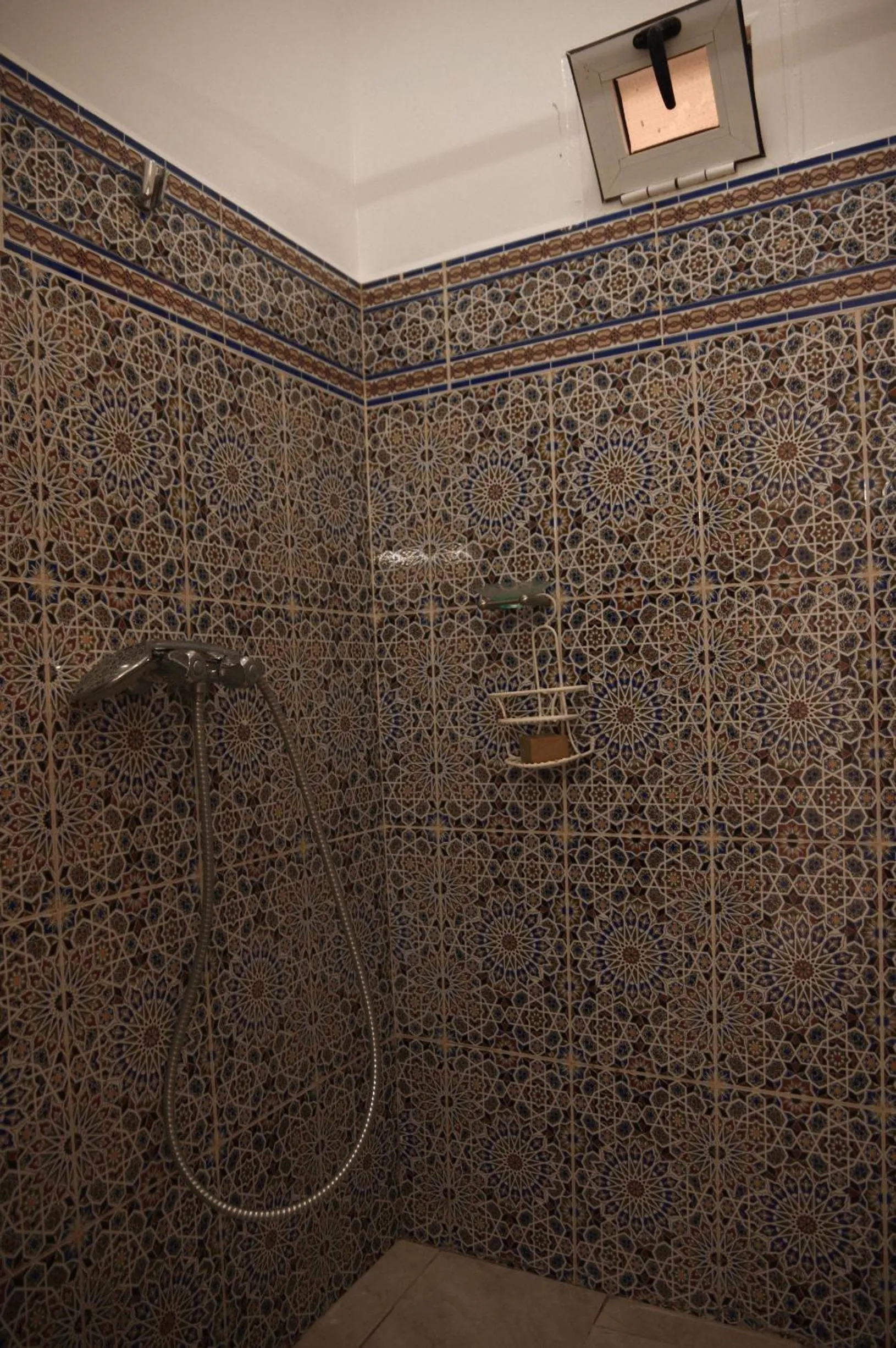 Shower in Dar Océana