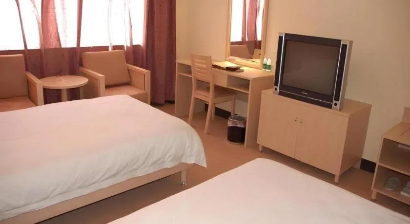 Bed in Yue Lai Yue Hotel