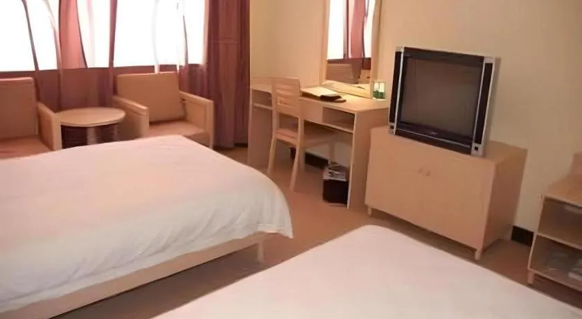 Bed in Yue Lai Yue Hotel