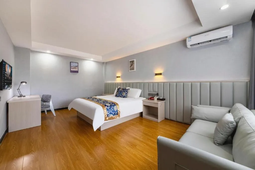 Bed in Yue Lai Yue Hotel