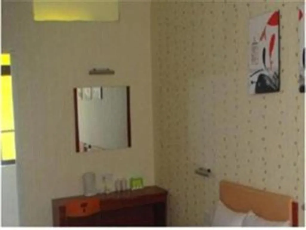 Shantou Jun Yue Business Hotel Tongyi Road Branch