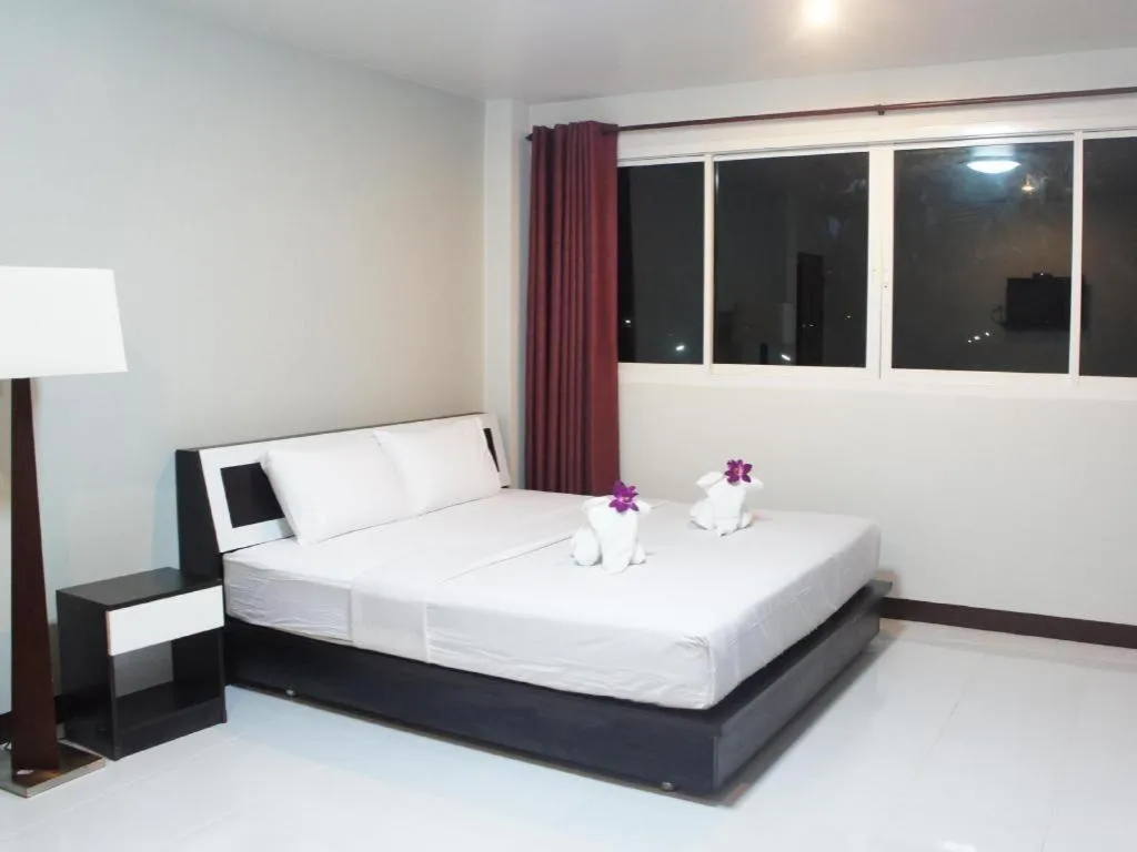 Bed in Nan Treasure Hotel