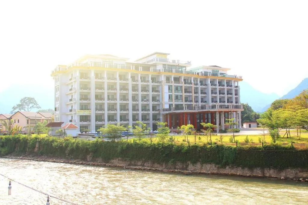 Thavisouk Hotel and Island