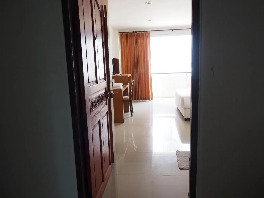 Bed in Phetsuwan Hotel