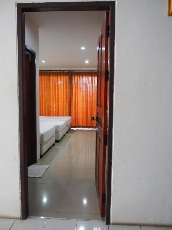 Bed in Phetsuwan Hotel