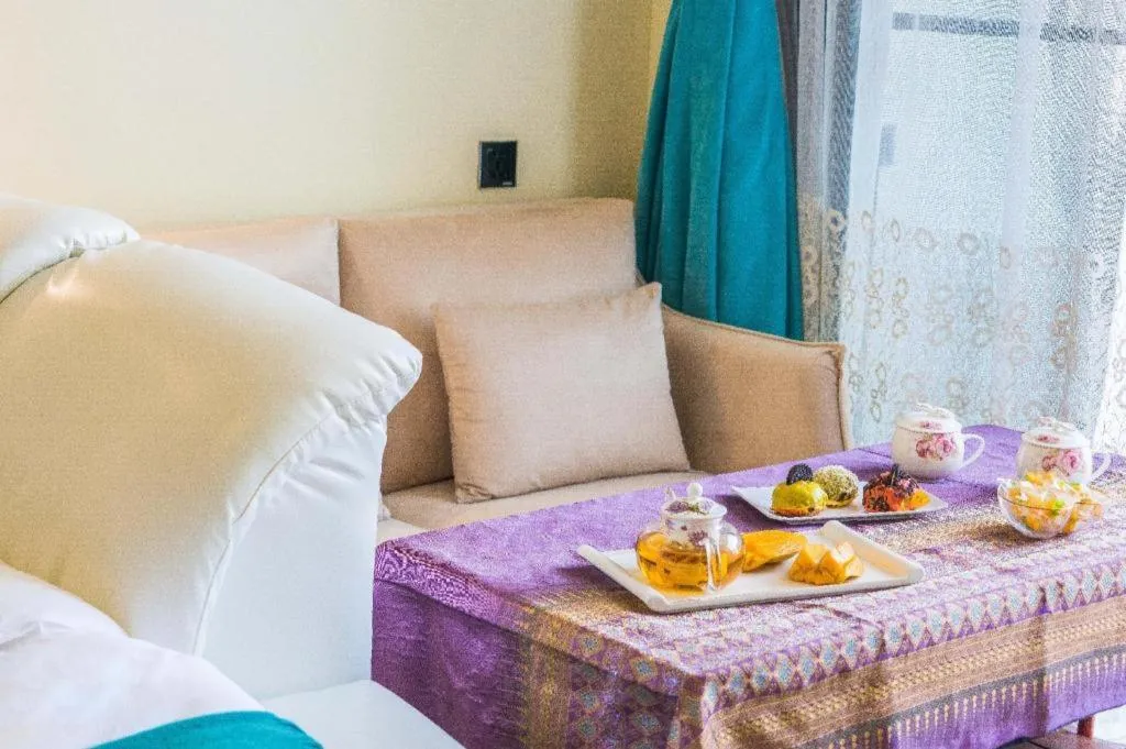 Bed in LARNG YAY  Riverview Resort Hotel