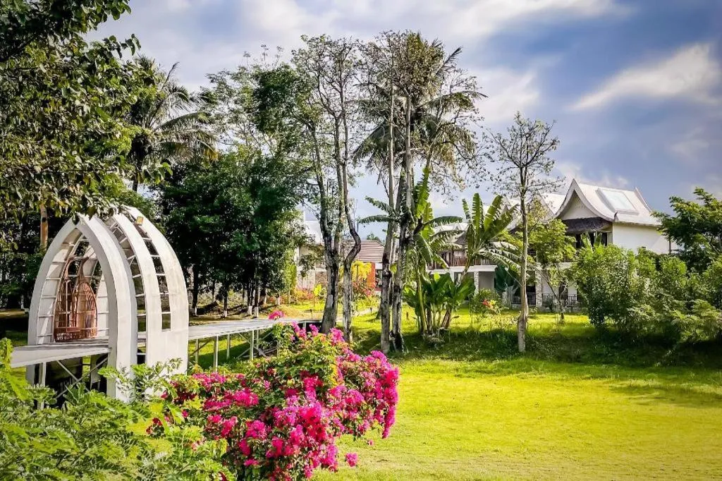 LARNG YAY  Riverview Resort Hotel