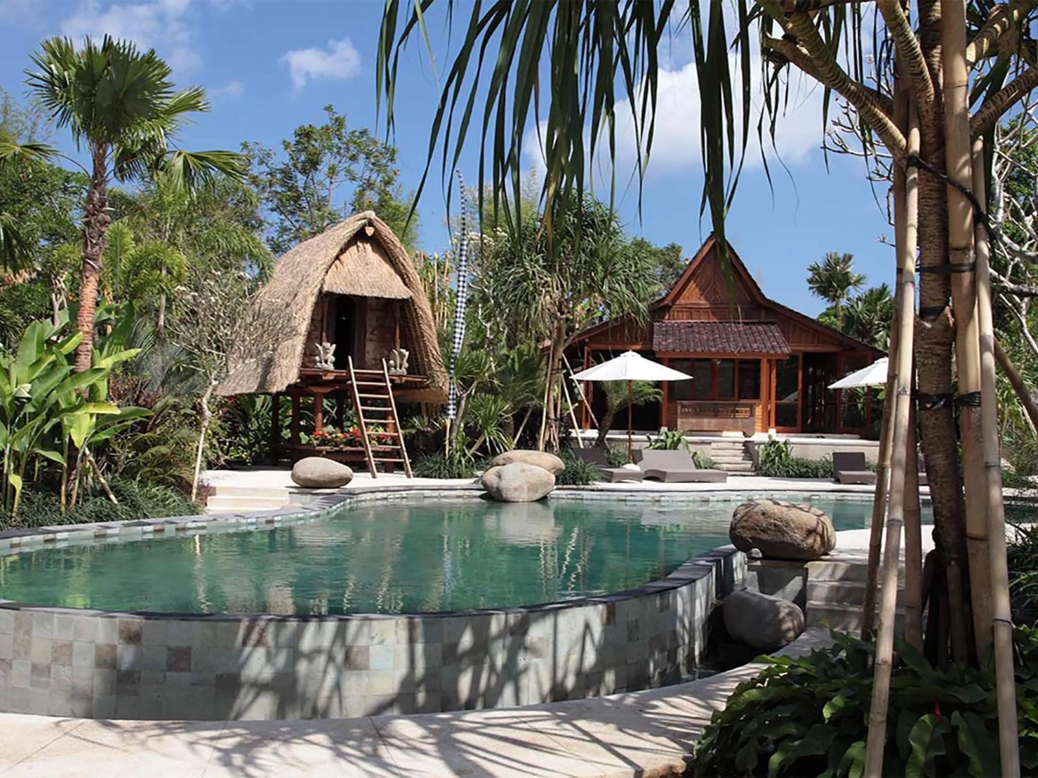 Property building in Dea Villas