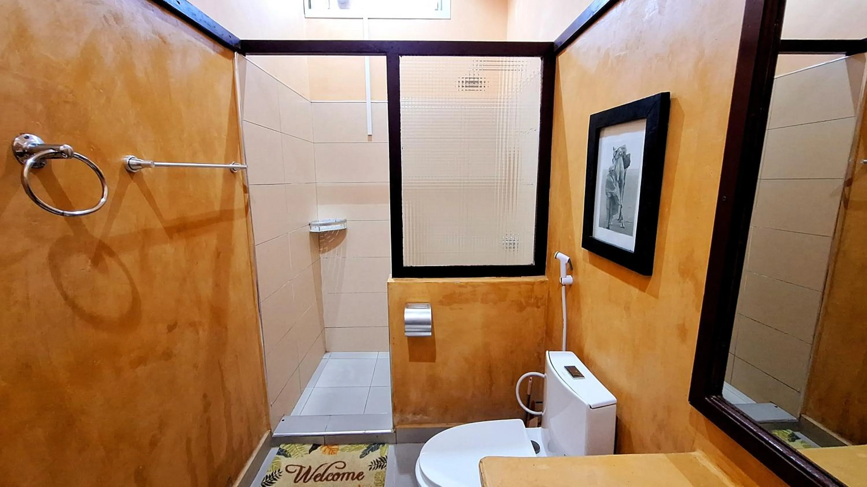 Toilet in Rumaisa Hotel