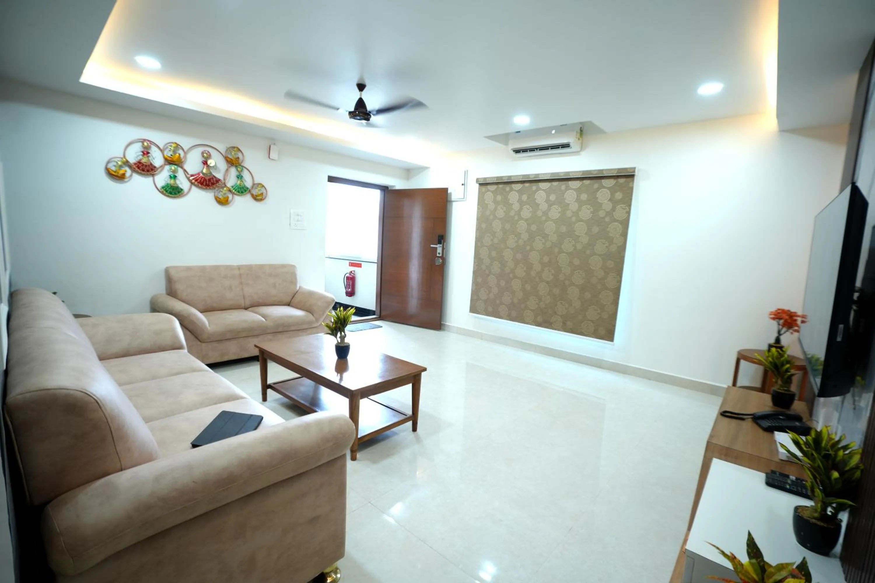 Seating area in Hotel Viola Suites Madhapur, Business Hotel