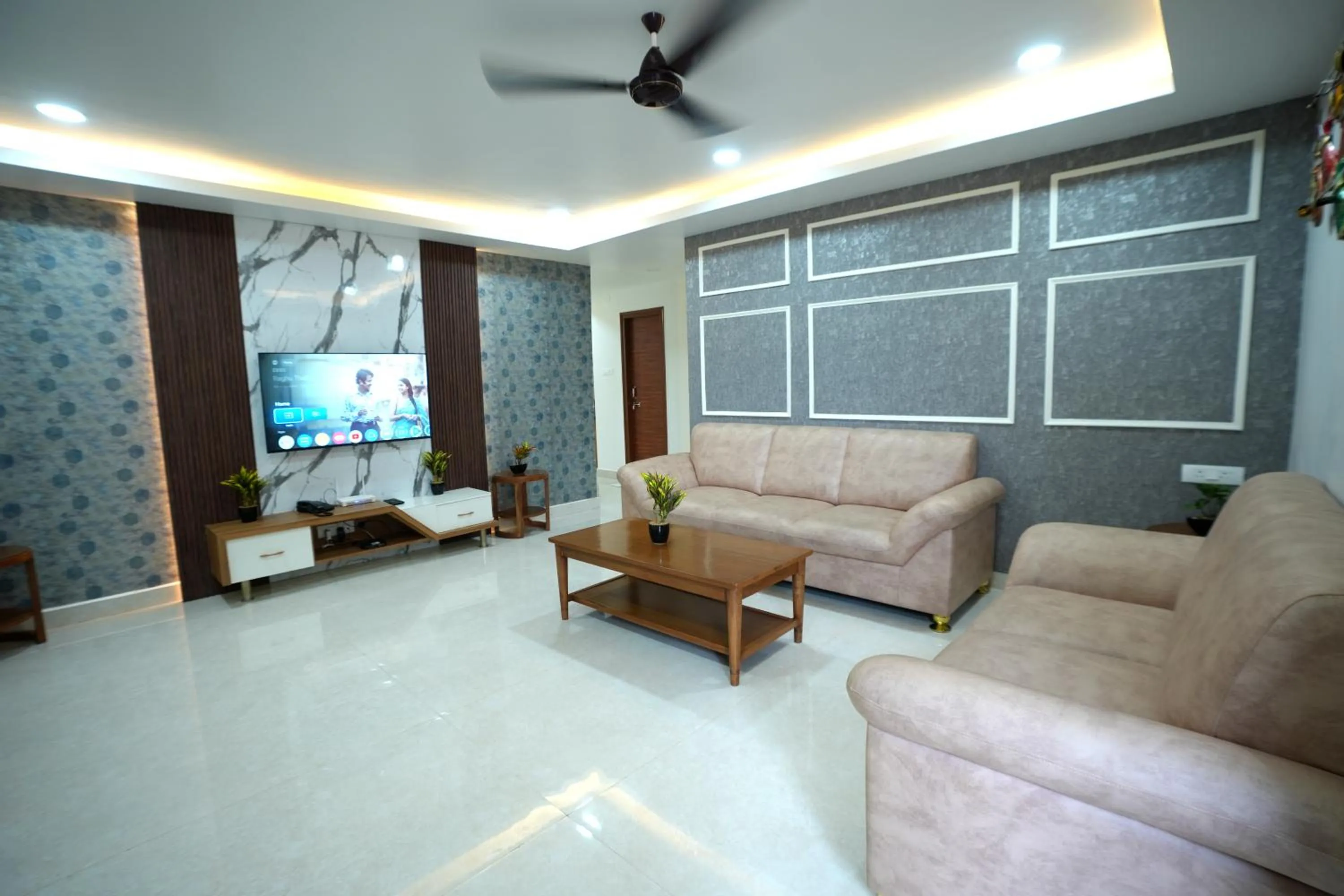 Seating area in Hotel Viola Suites Madhapur, Business Hotel