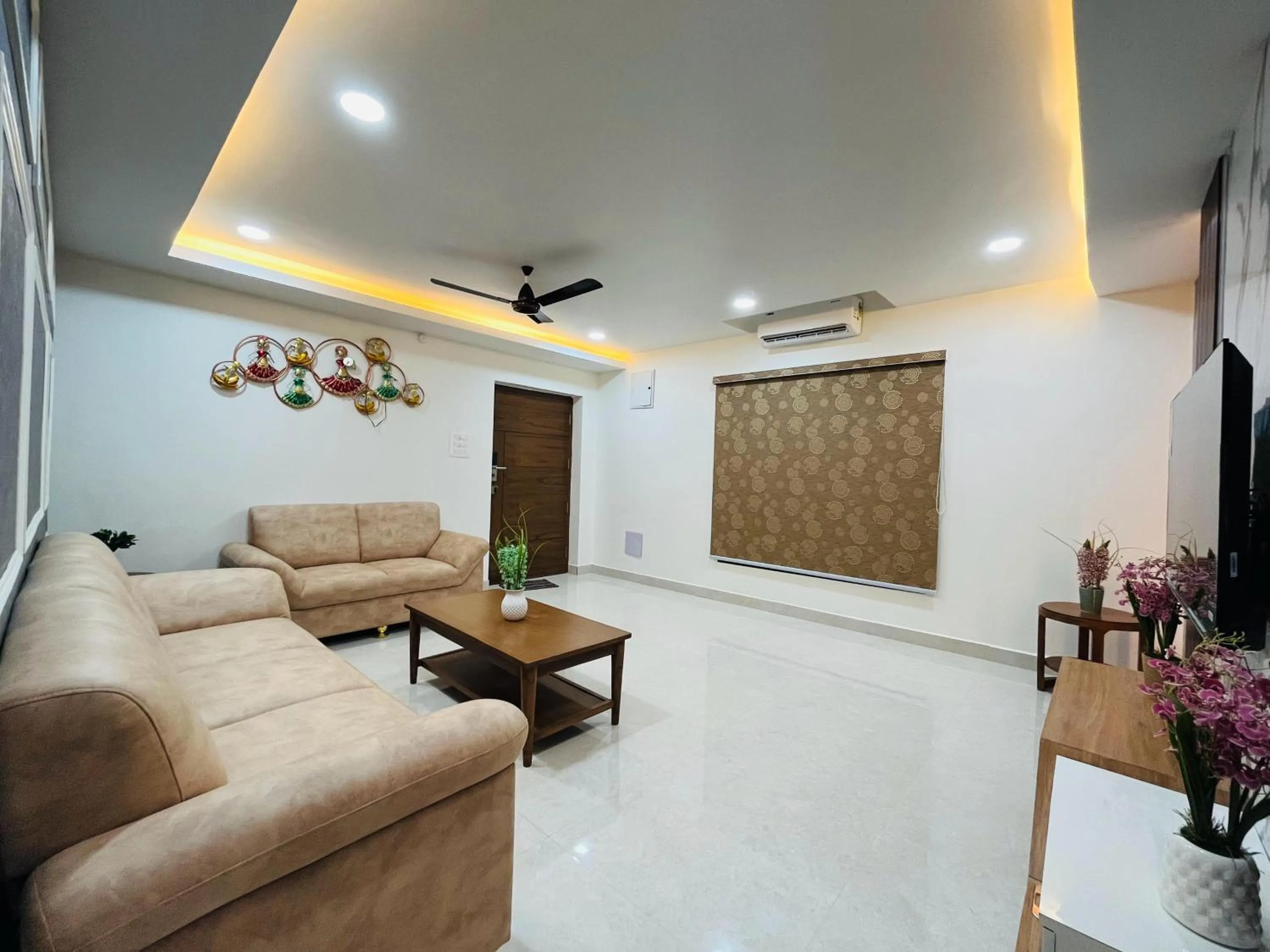 Living room in Hotel Viola Suites Madhapur, Business Hotel
