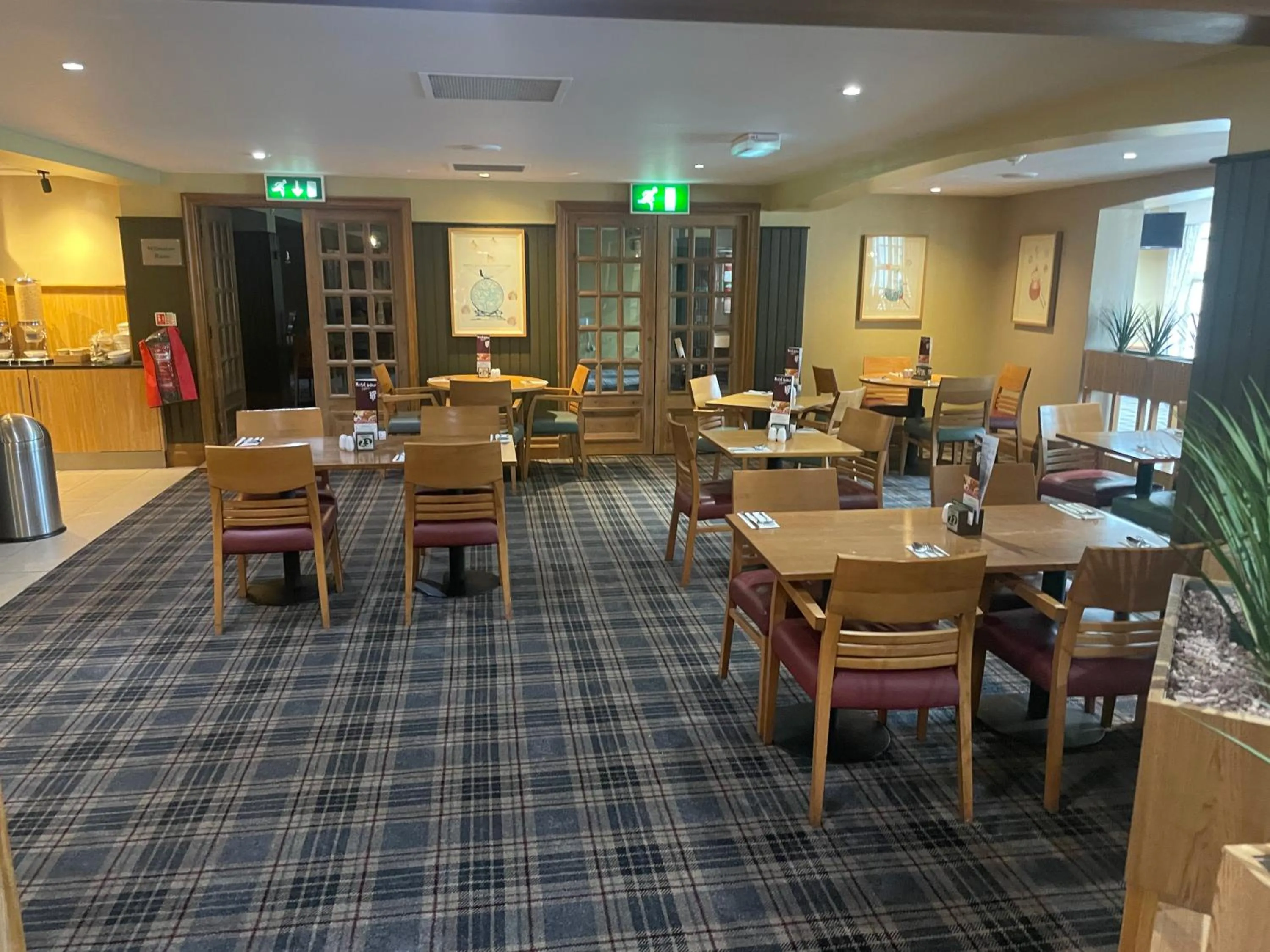 Restaurant/places to eat in Airport Inn & Spa Manchester