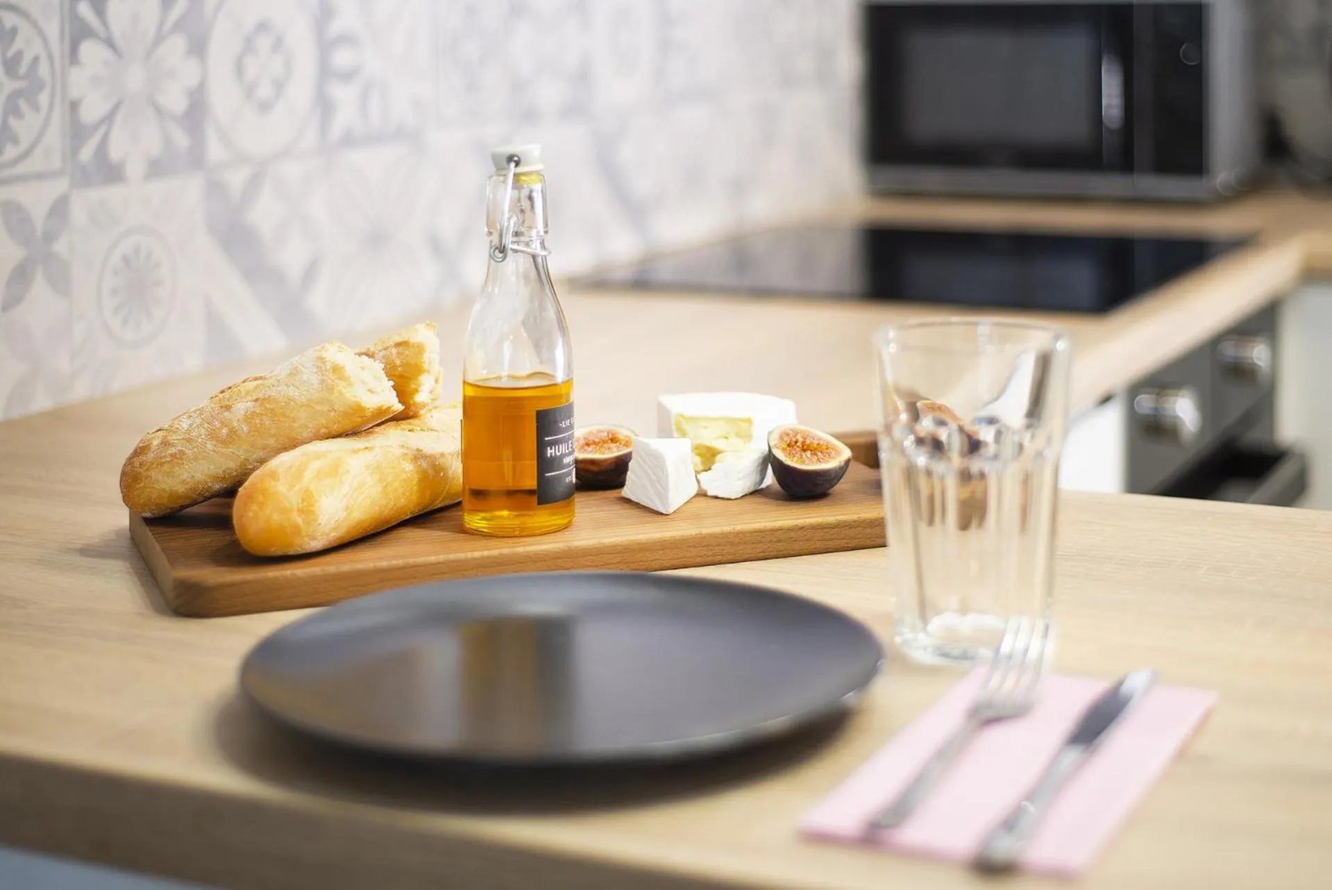 Dining area in OLD Superior Apartment