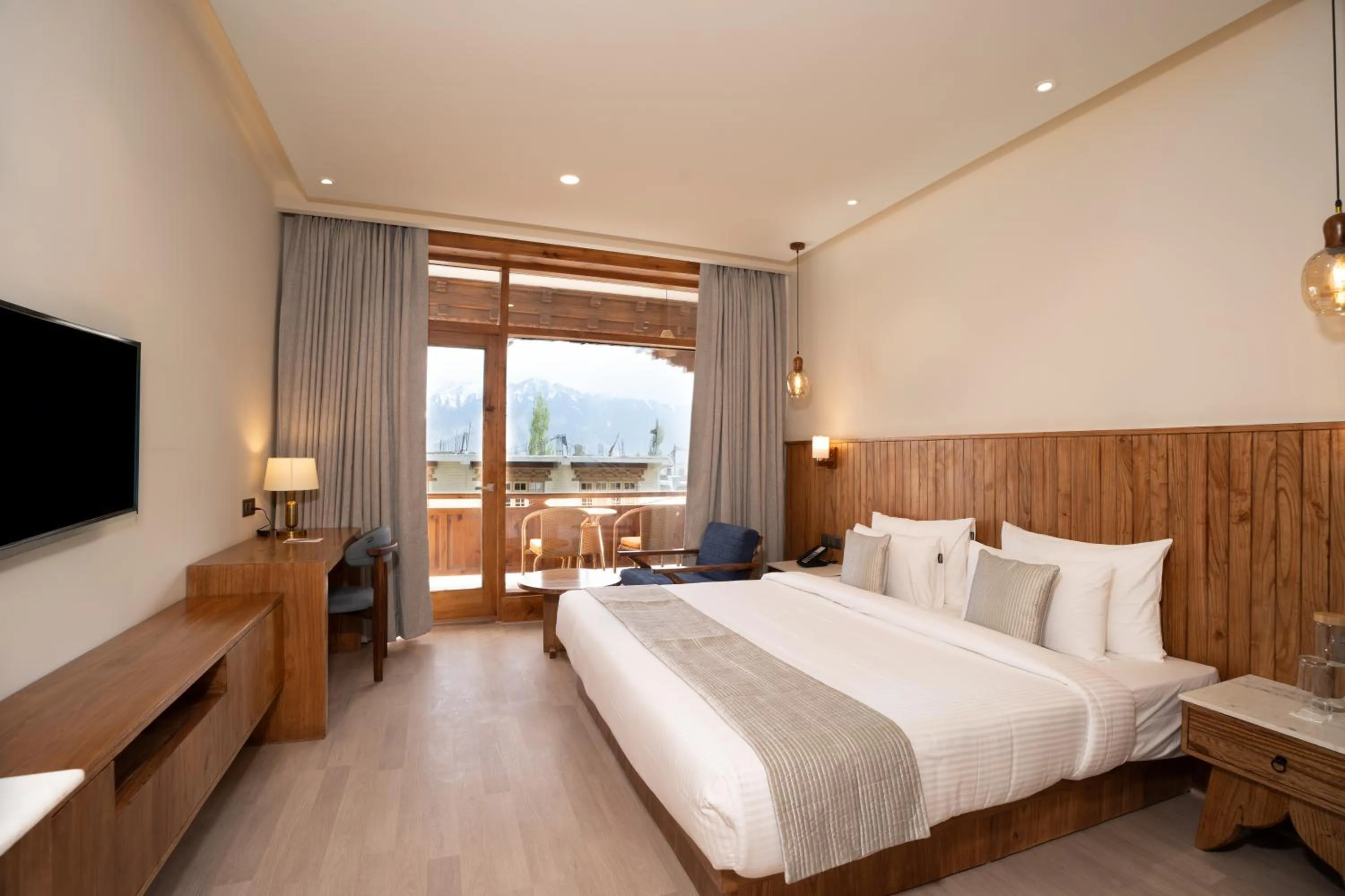 Photo of the whole room, Bed in The Highland Ladakh