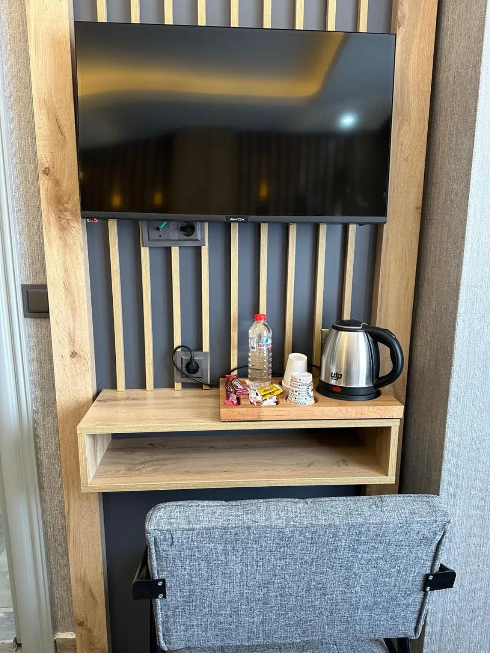 Coffee/tea facilities in world say hotel