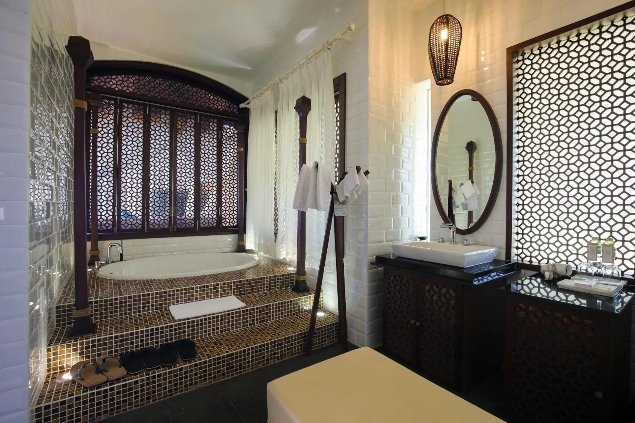 Bathroom, Bed in Mercury Phu Quoc Resort & Villas