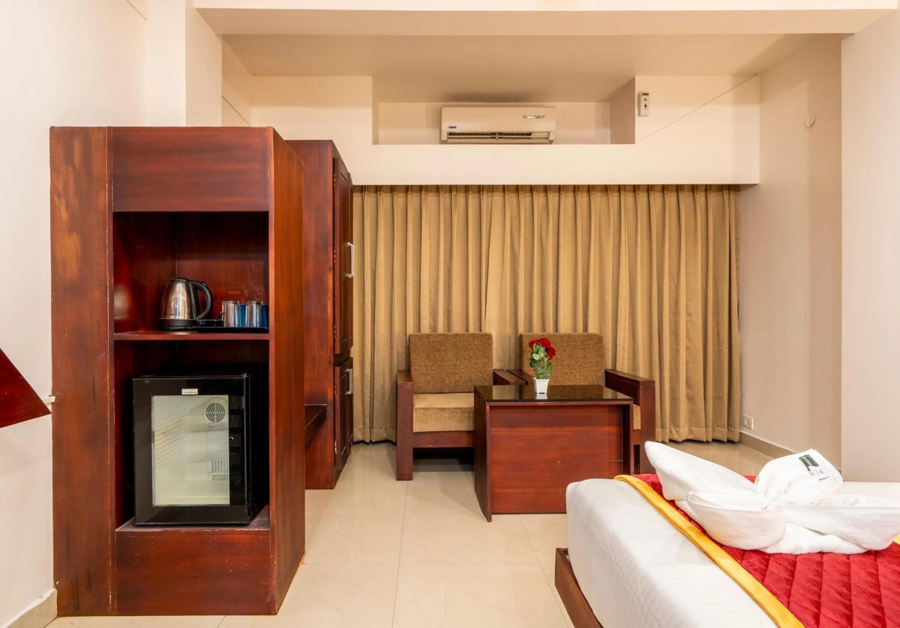 Kitchen or kitchenette, Bed in Daan Orchid Residency