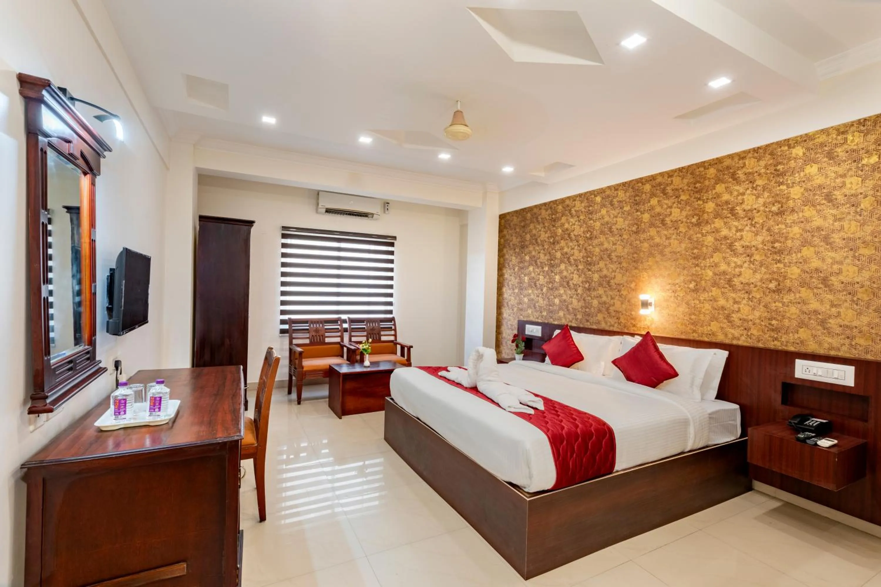 Bed in Daan Orchid Residency