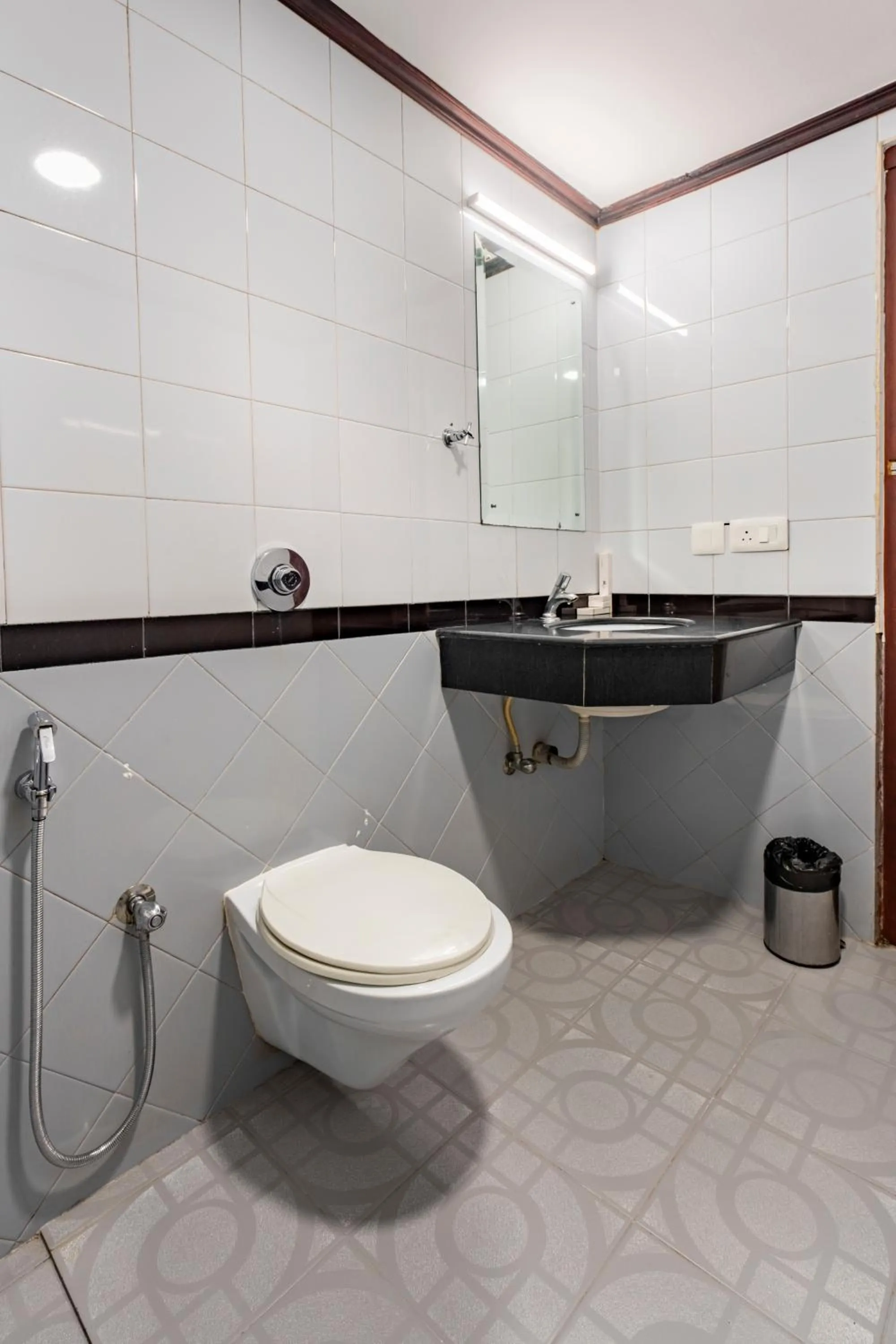 Toilet in Daan Orchid Residency