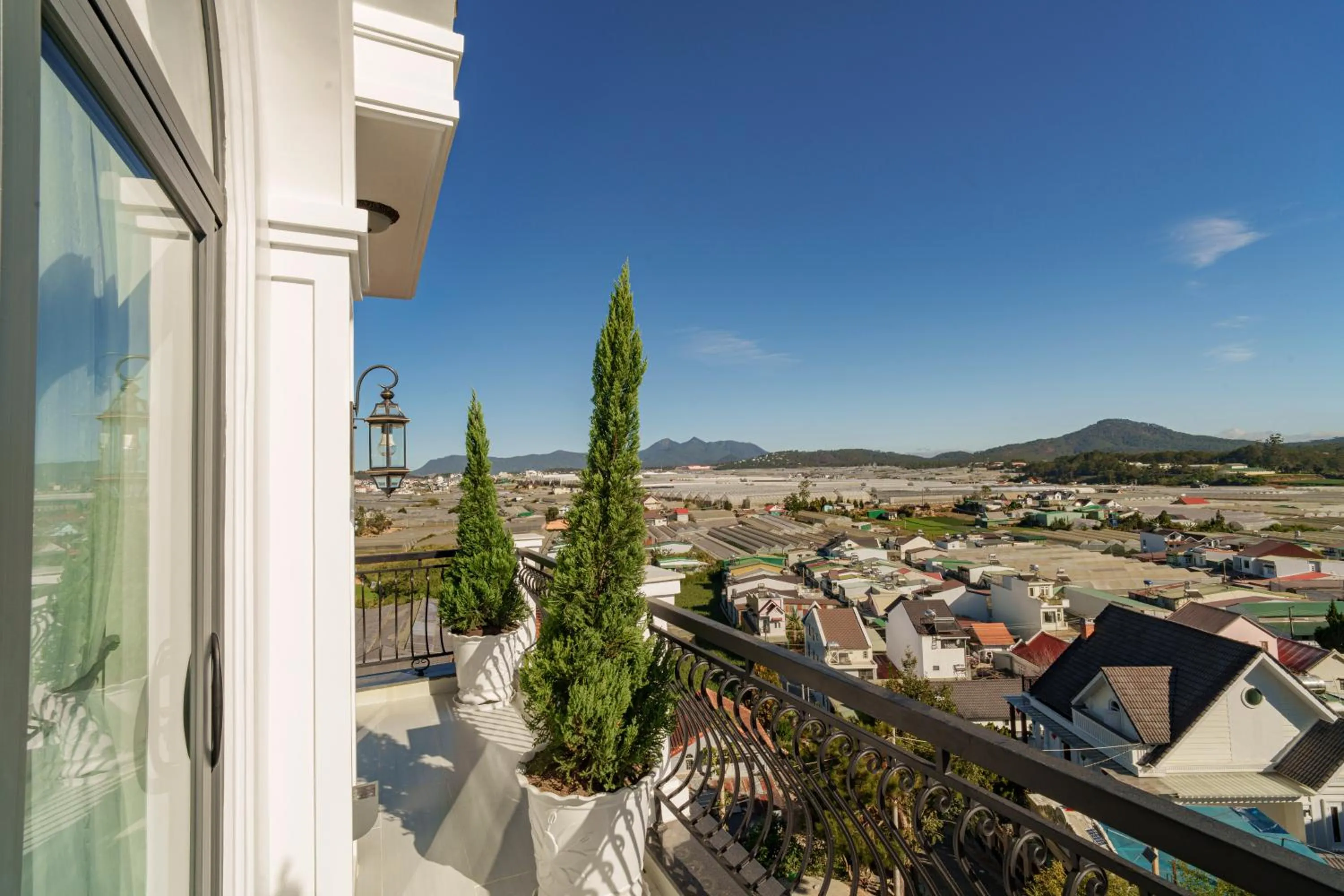 Storij Home & Coffee