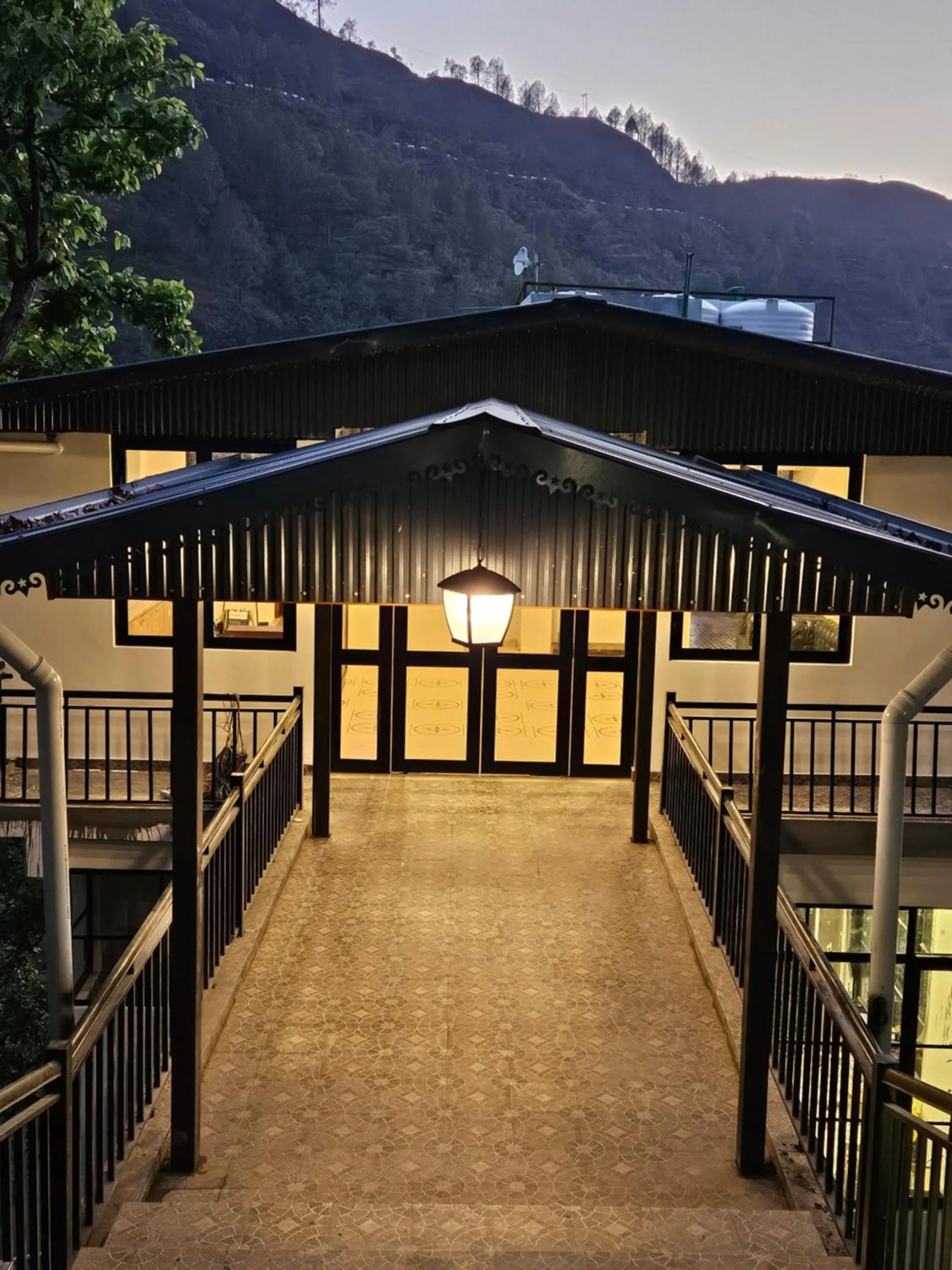 Property building in Marten's Wilderness Retreat