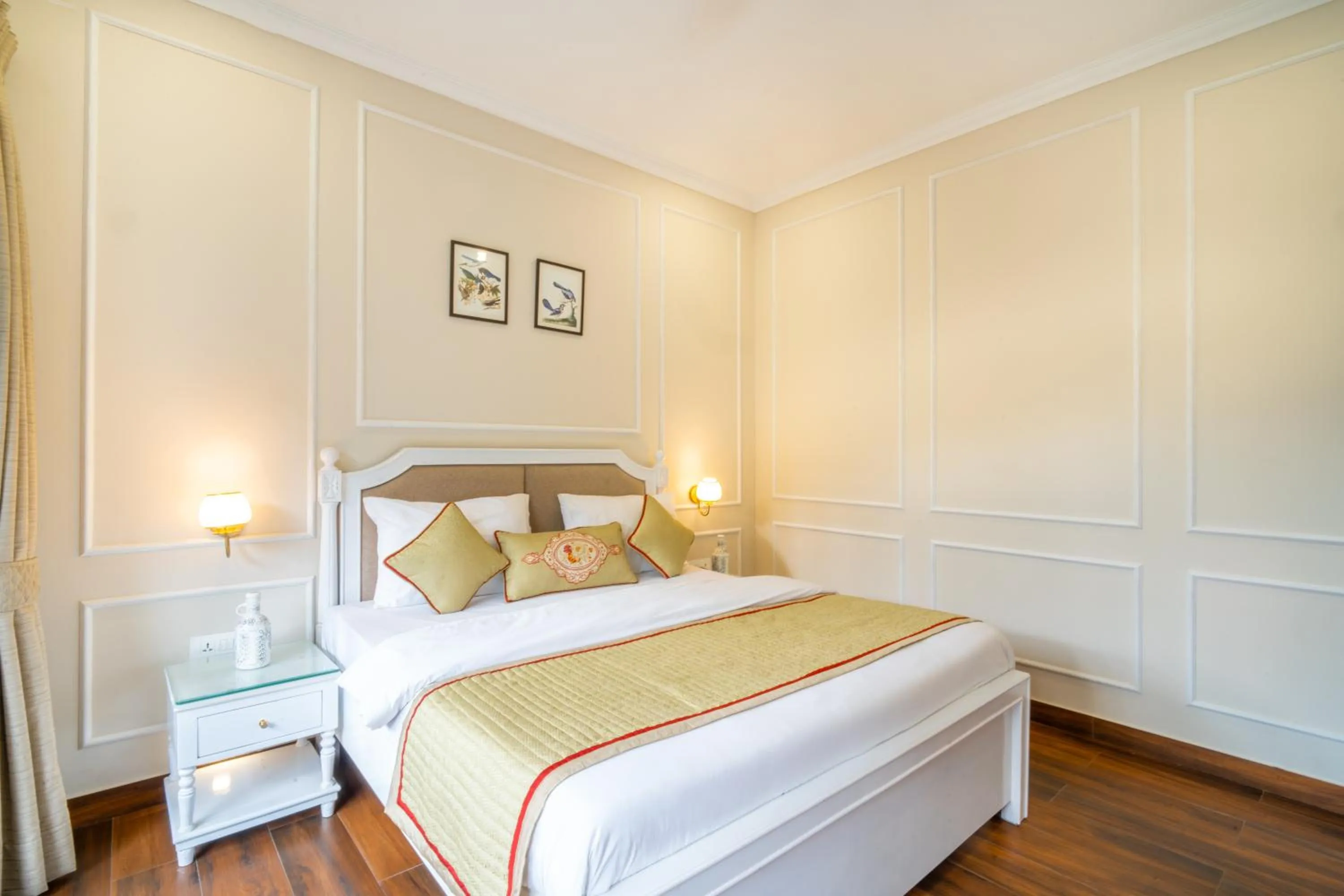 Photo of the whole room, Bed in Marten's Wilderness Retreat