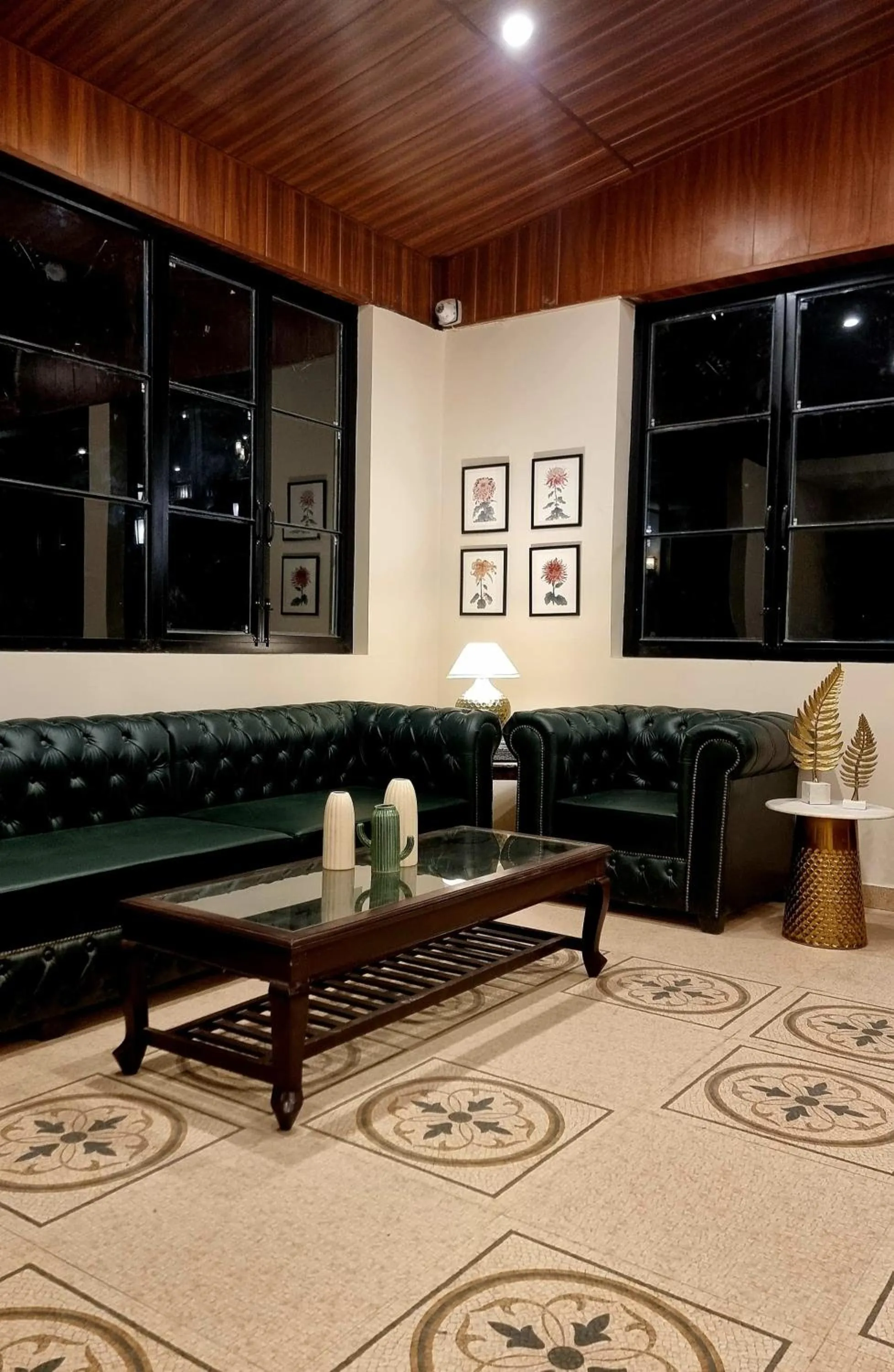 Lobby or reception in Marten's Wilderness Retreat