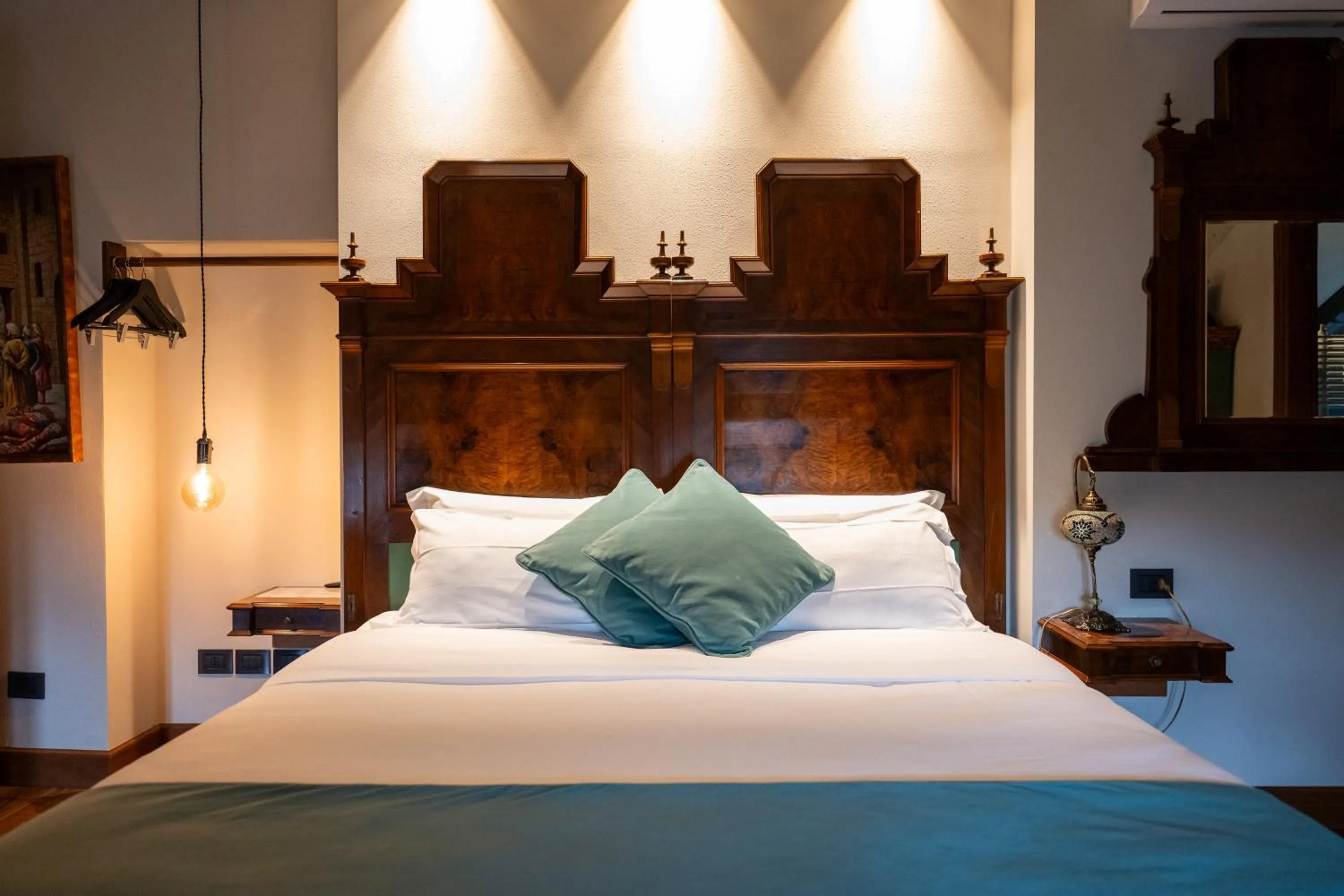 Bed in 1448 Antica Dimora Al Merlo Bianco