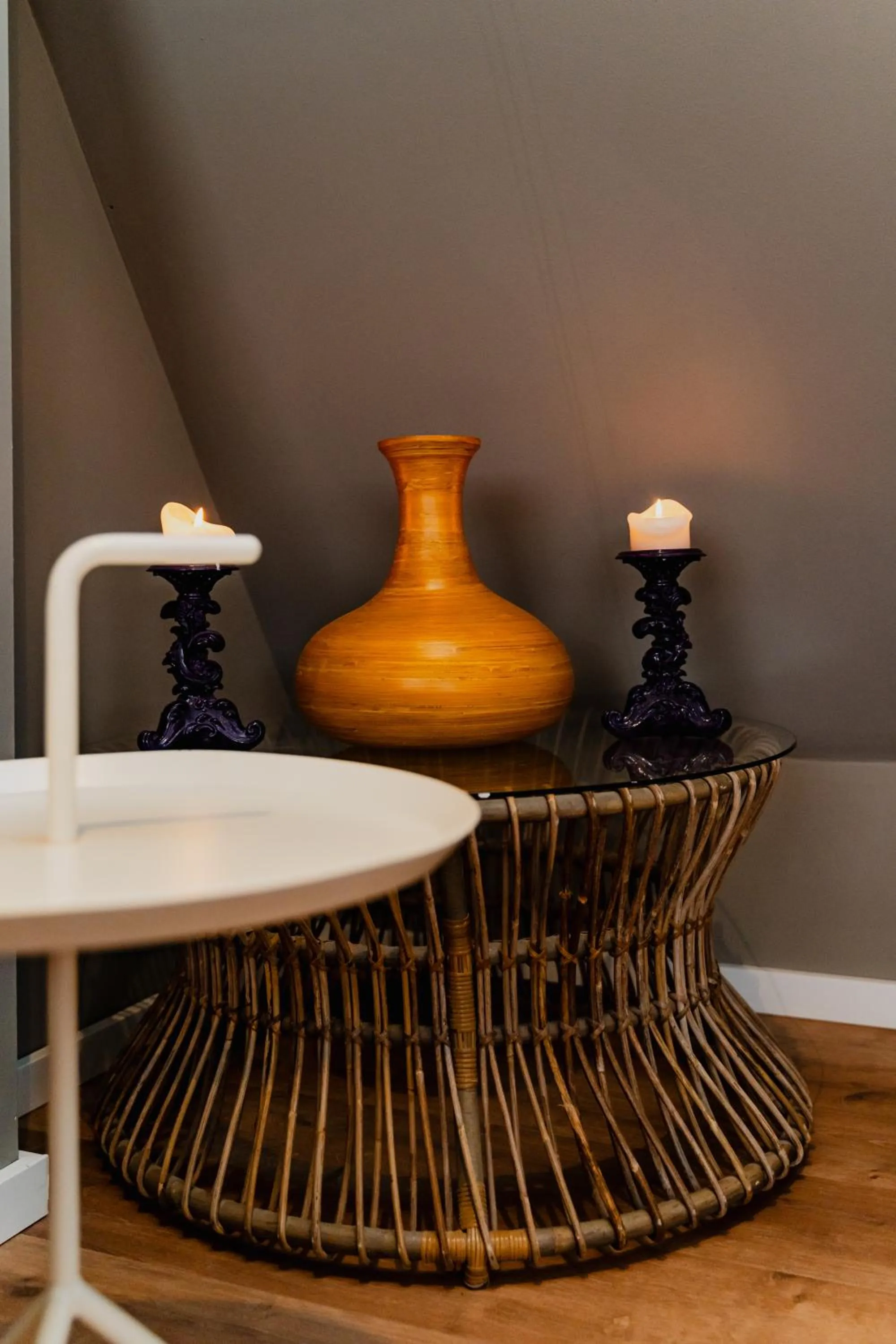 Decorative detail in Apartments De Hallen