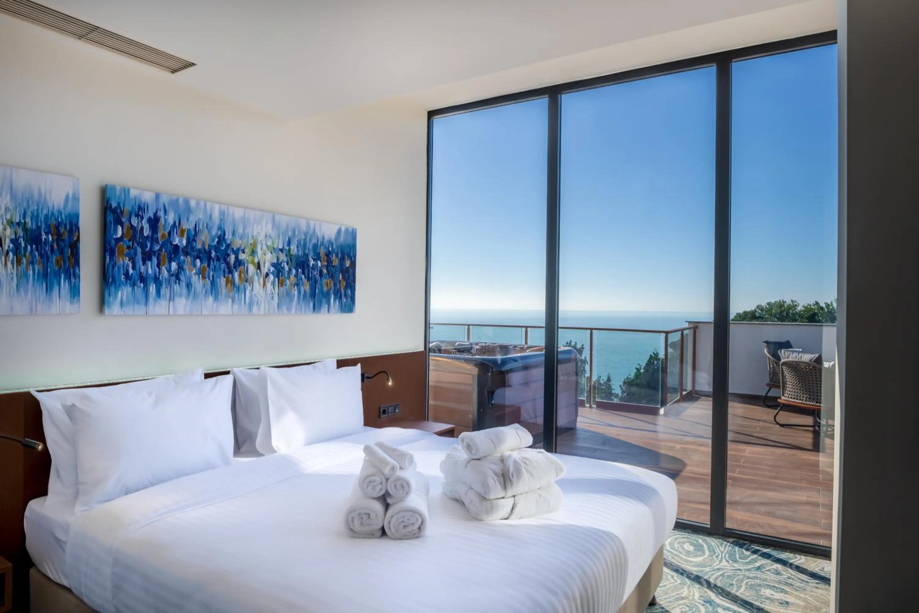 Balcony/Terrace, Bed in GREENWOOD