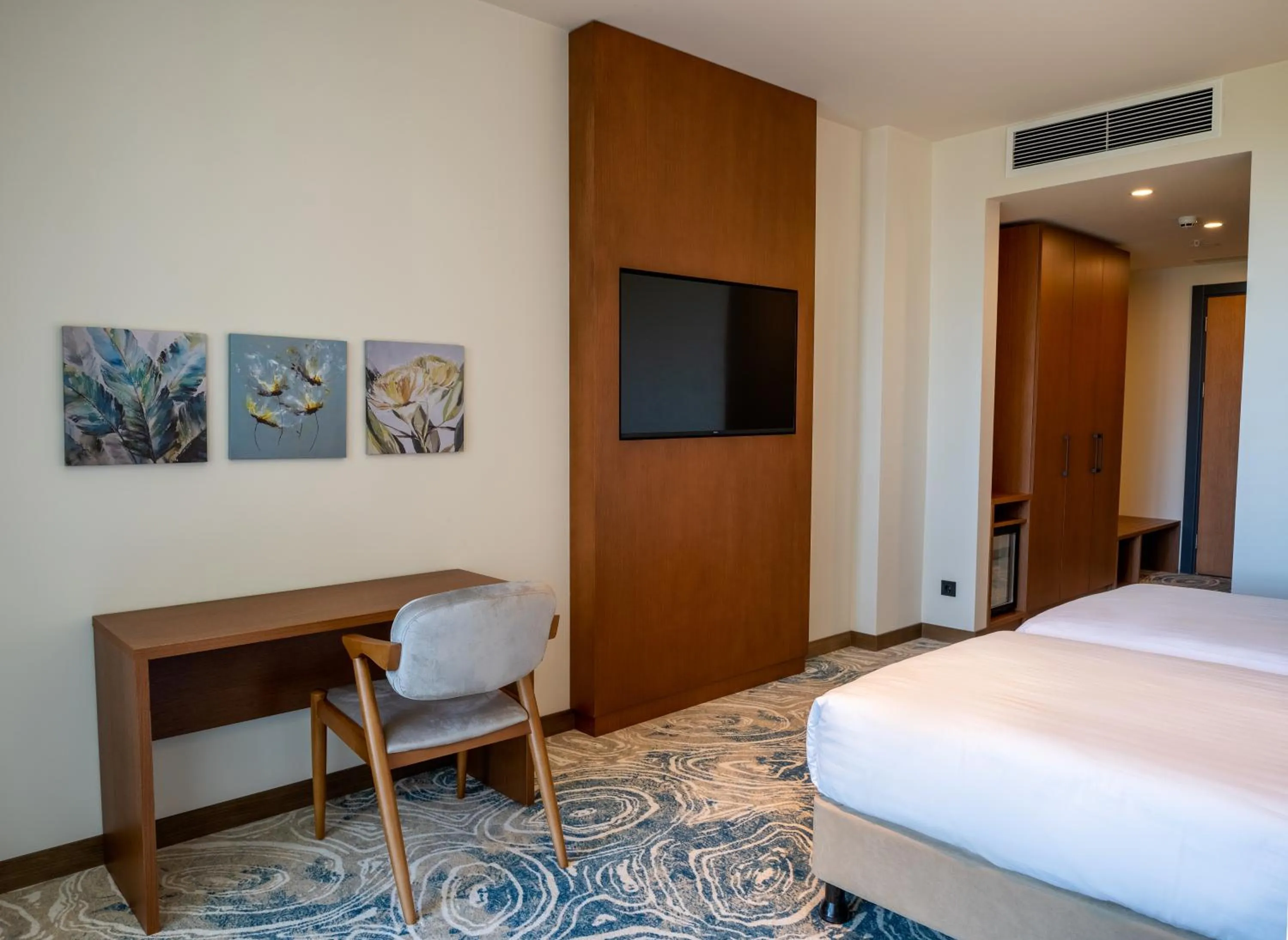 Bedroom, Bed in GREENWOOD