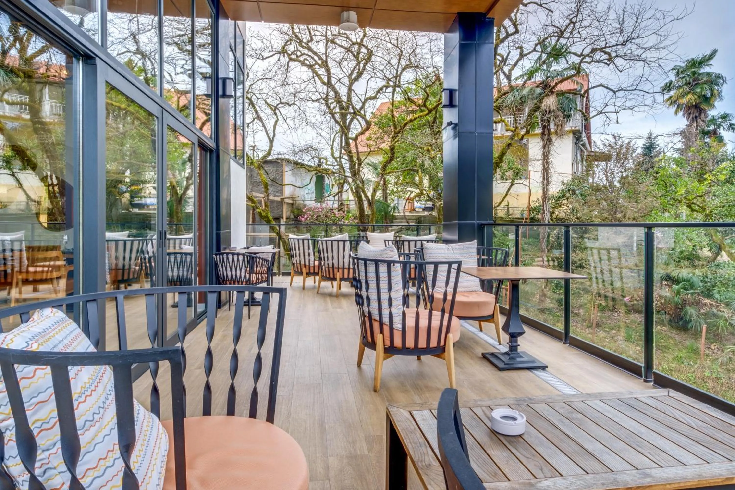 Restaurant/places to eat in GREENWOOD